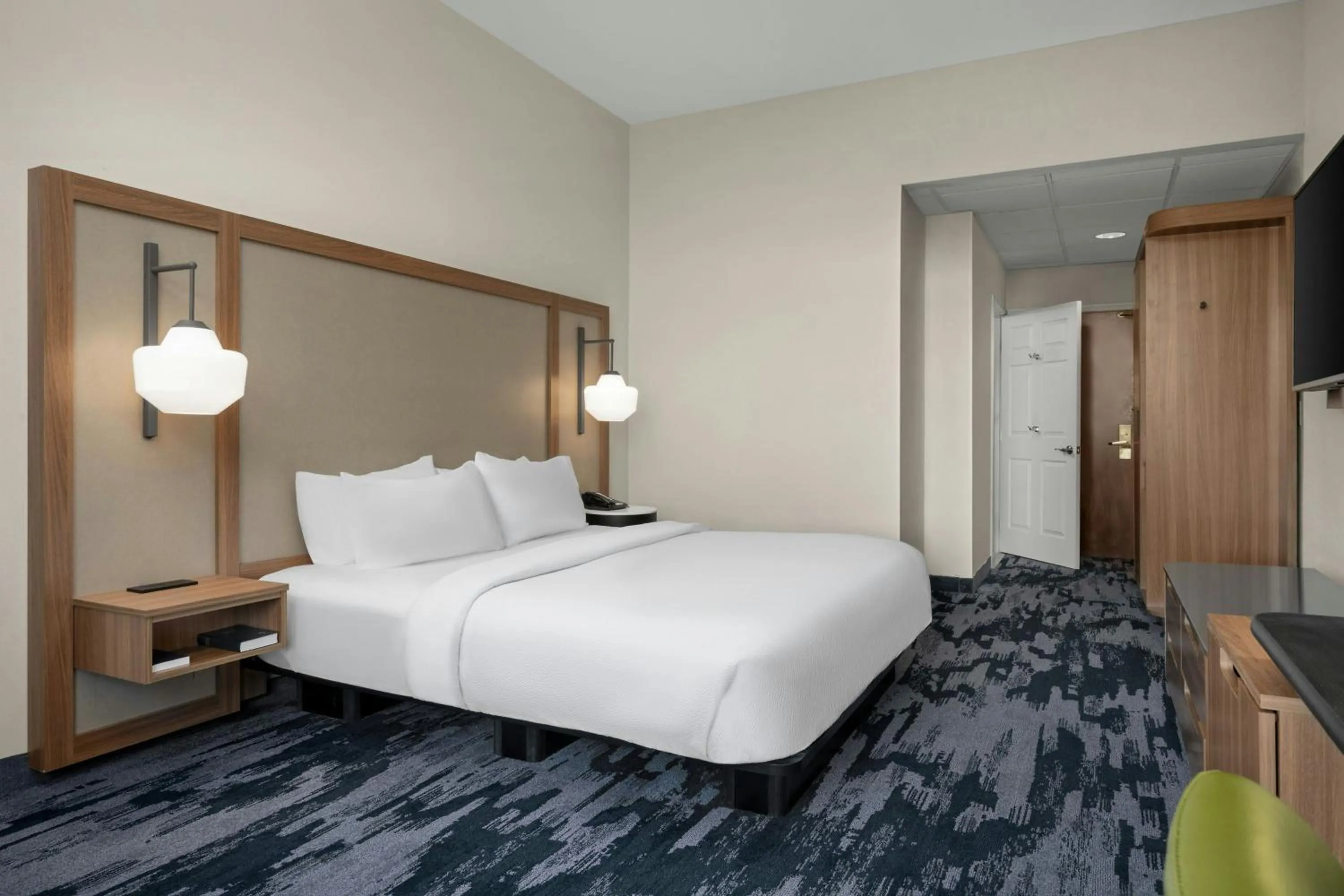 Photo of the whole room, Bed in Fairfield by Marriott Inn & Suites Helena North