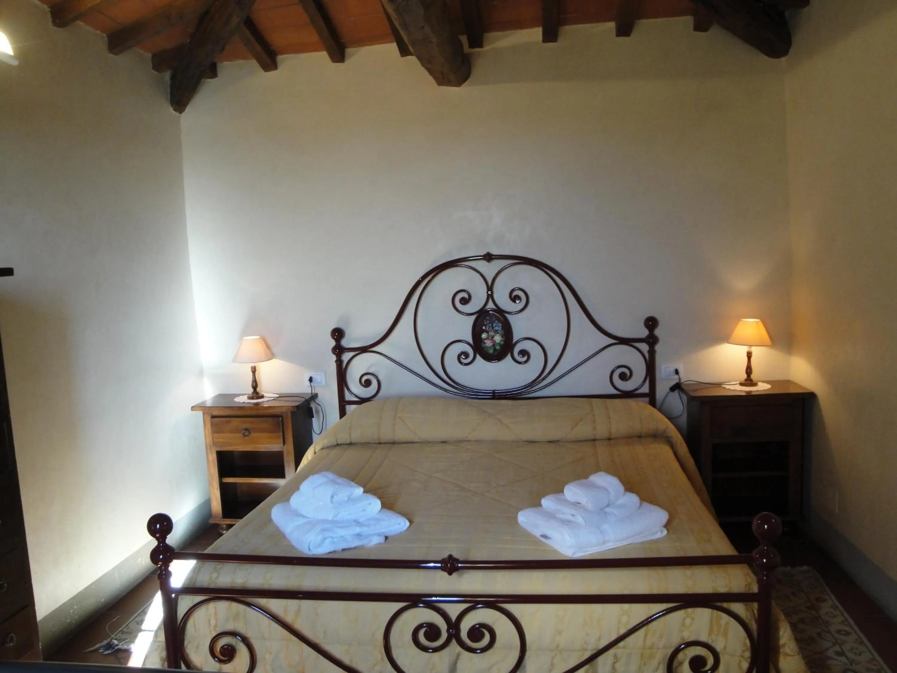 Bed in Florence Winery AgriResort - Fattoria Lavacchio