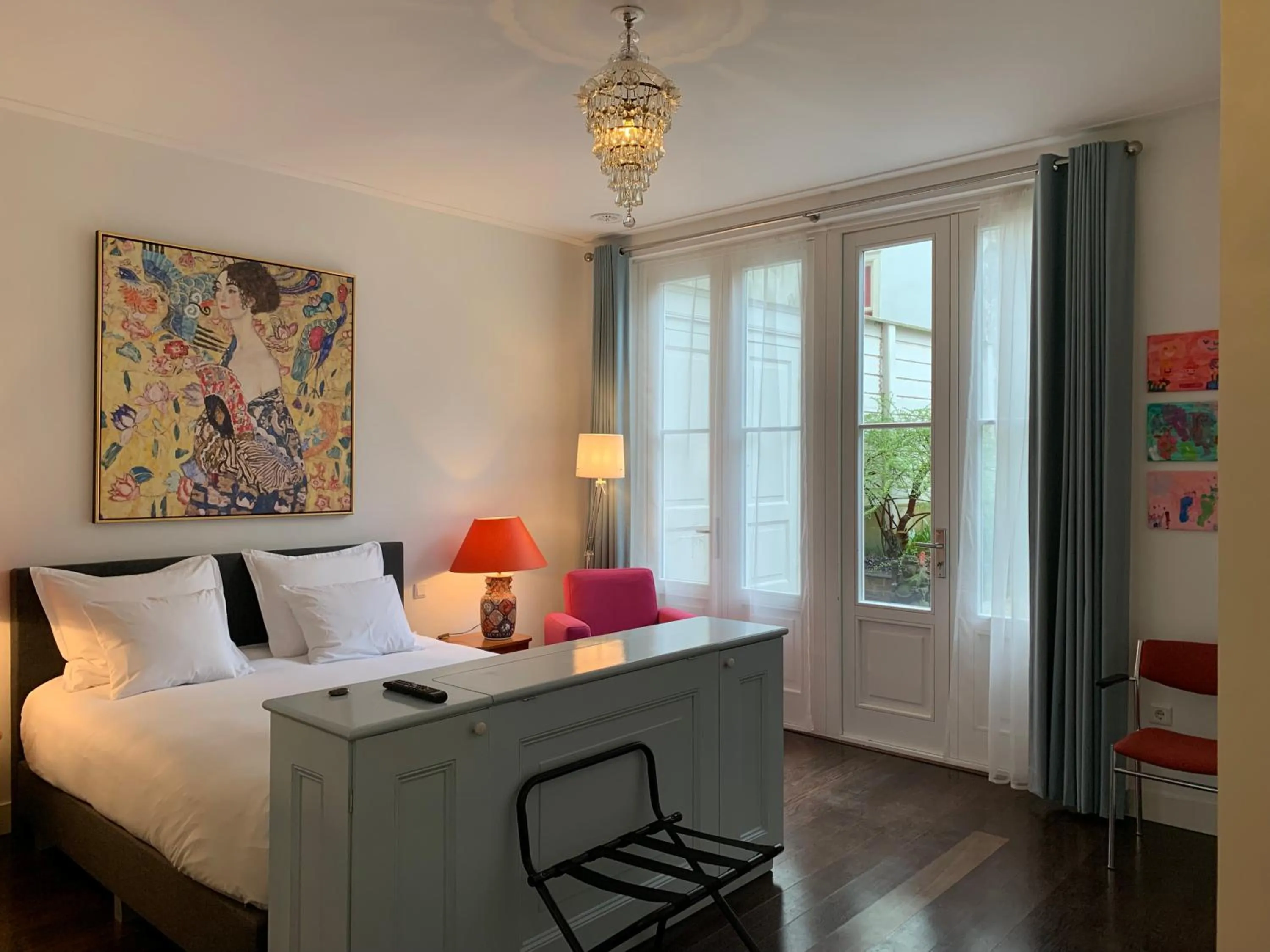 Bedroom in The Old Lady