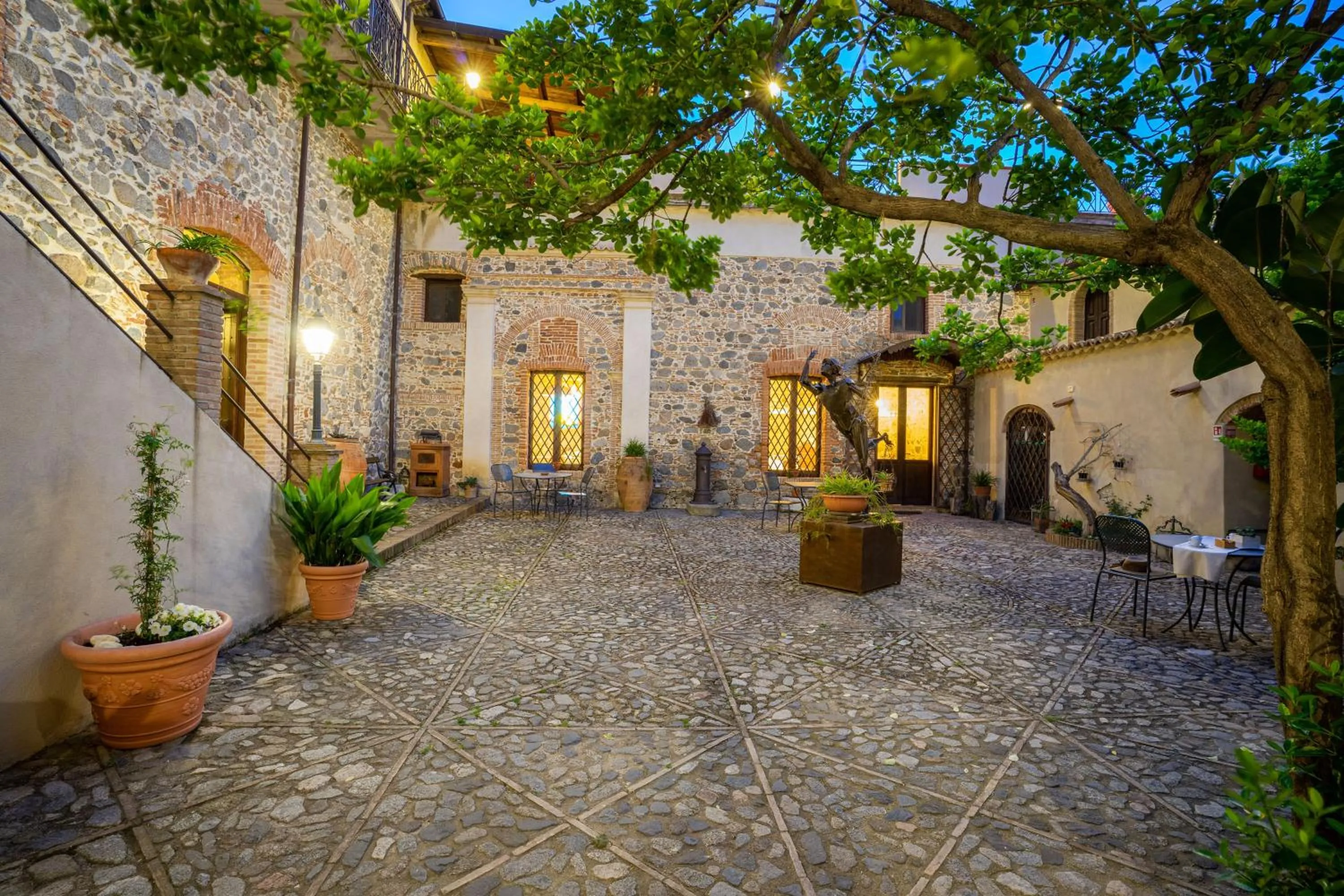 Inner courtyard view in Tenuta Ciminata Greco