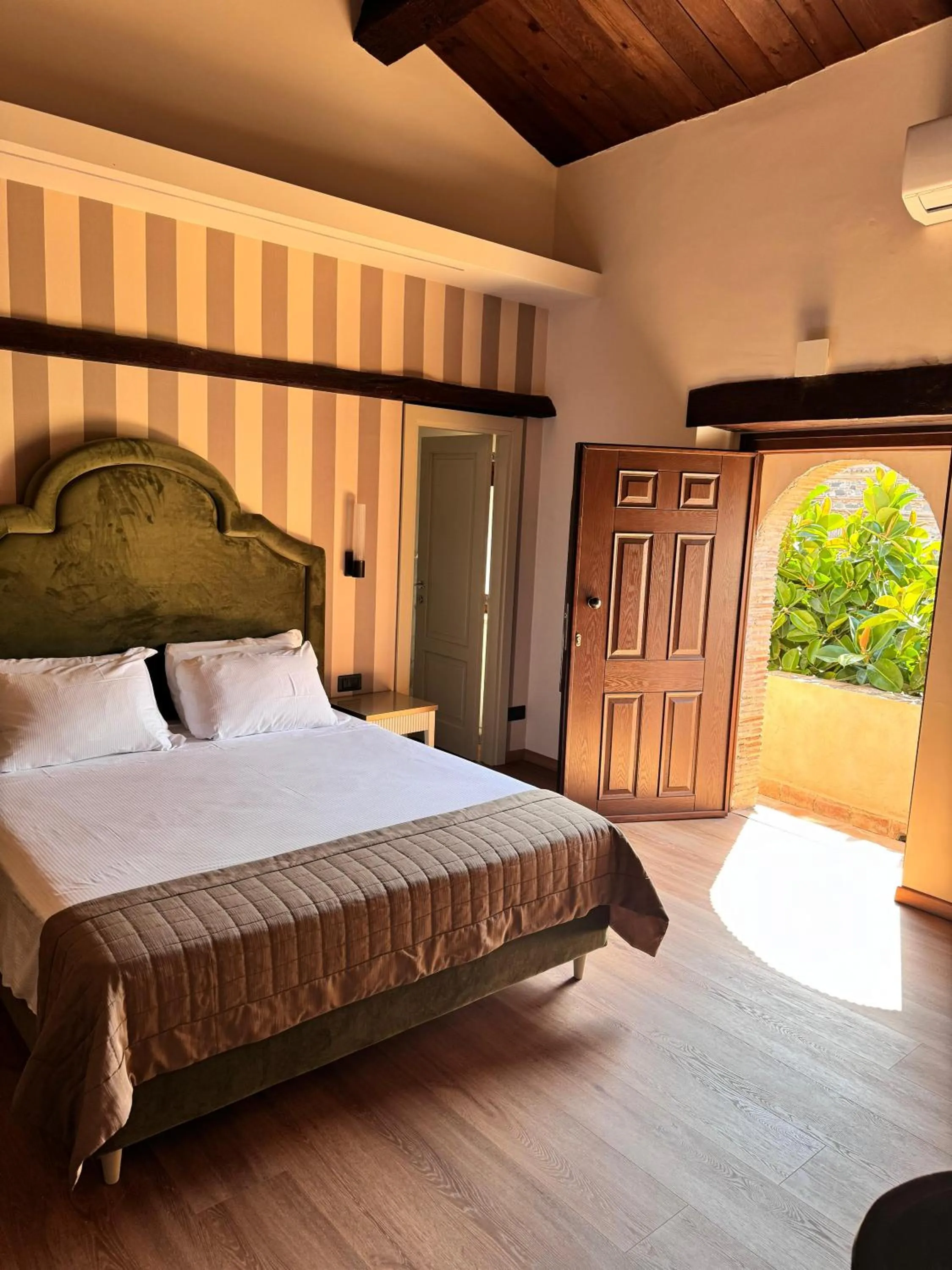 Bed in Tenuta Ciminata Greco