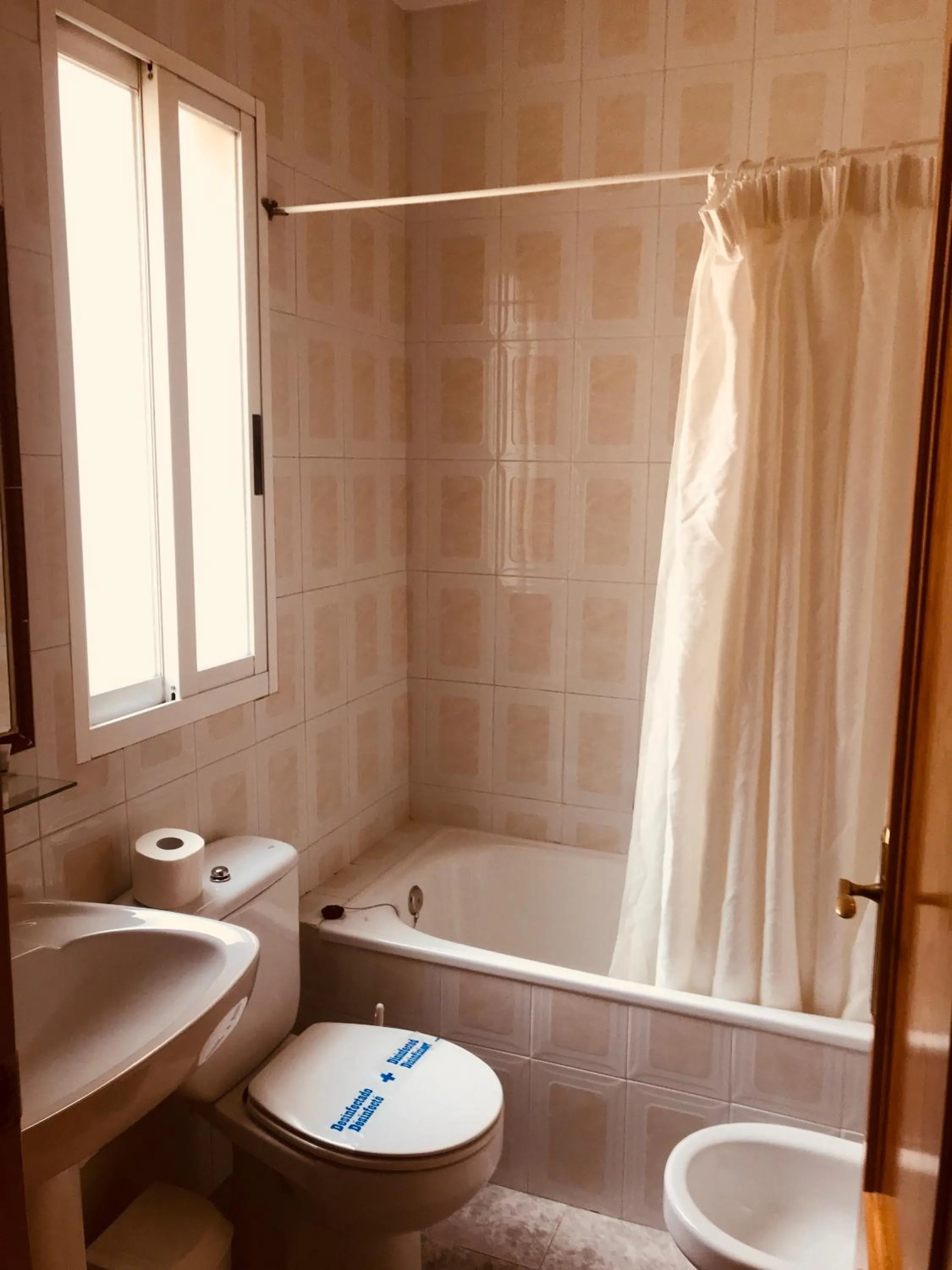 Bathroom in Hospedium Hotel Twist