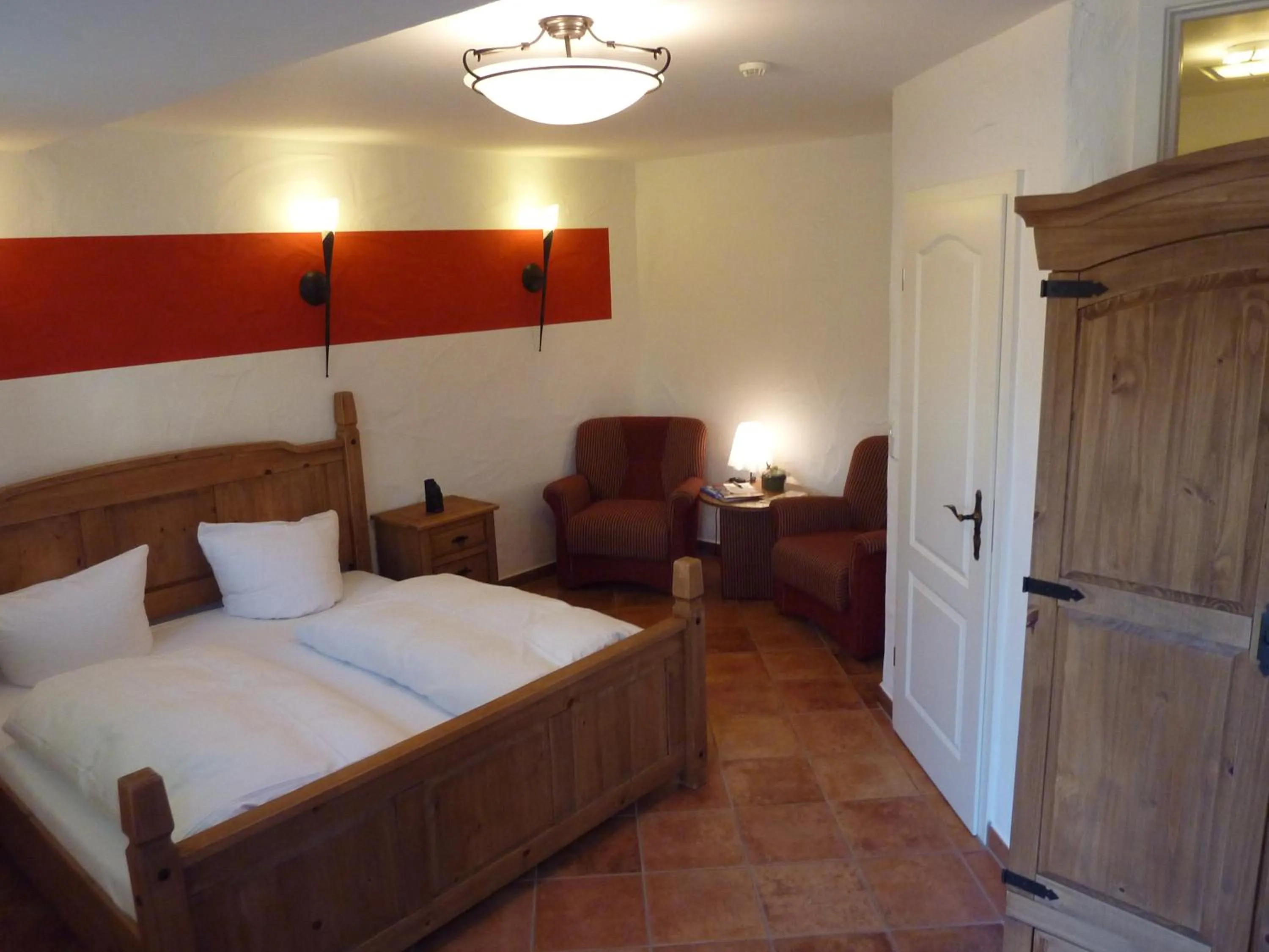 Seating area, Bed in Zum Schlangenkönig