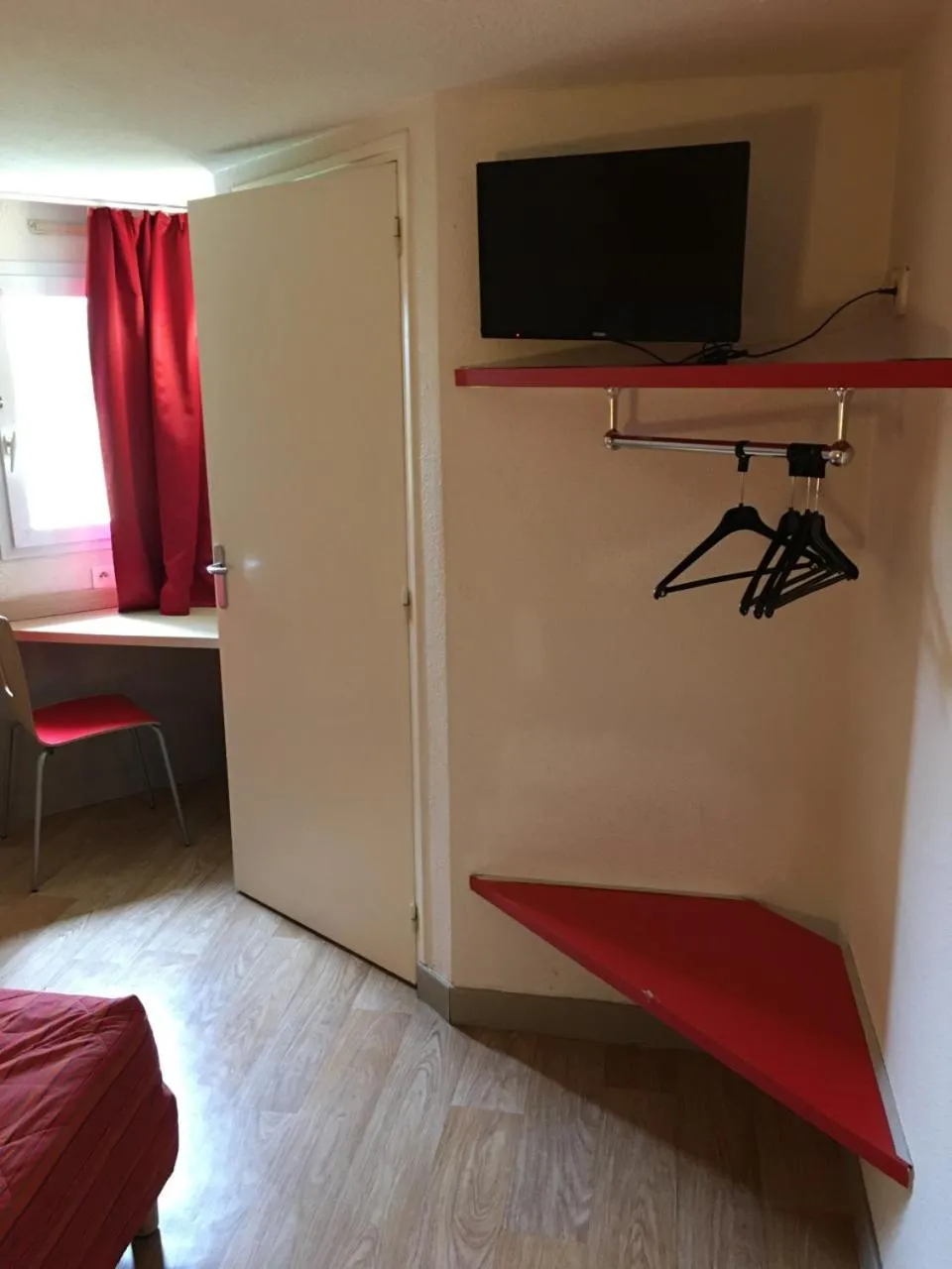 Photo of the whole room in HECO Calais Centre-Gare