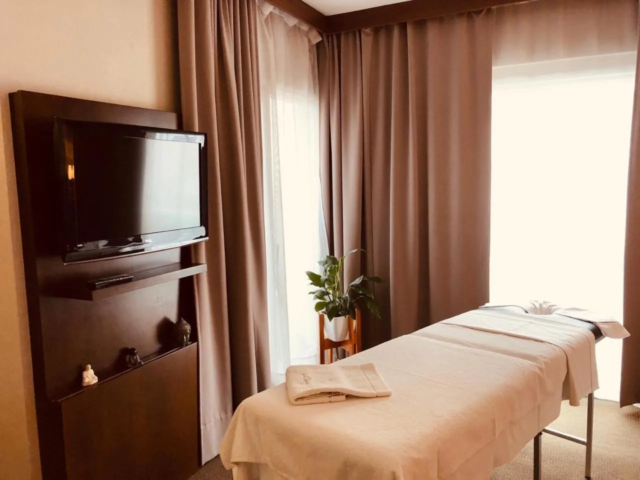 Massage, Bed in ian Hotel