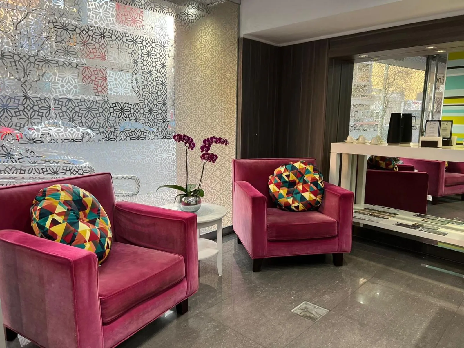 Lobby or reception in ian Hotel