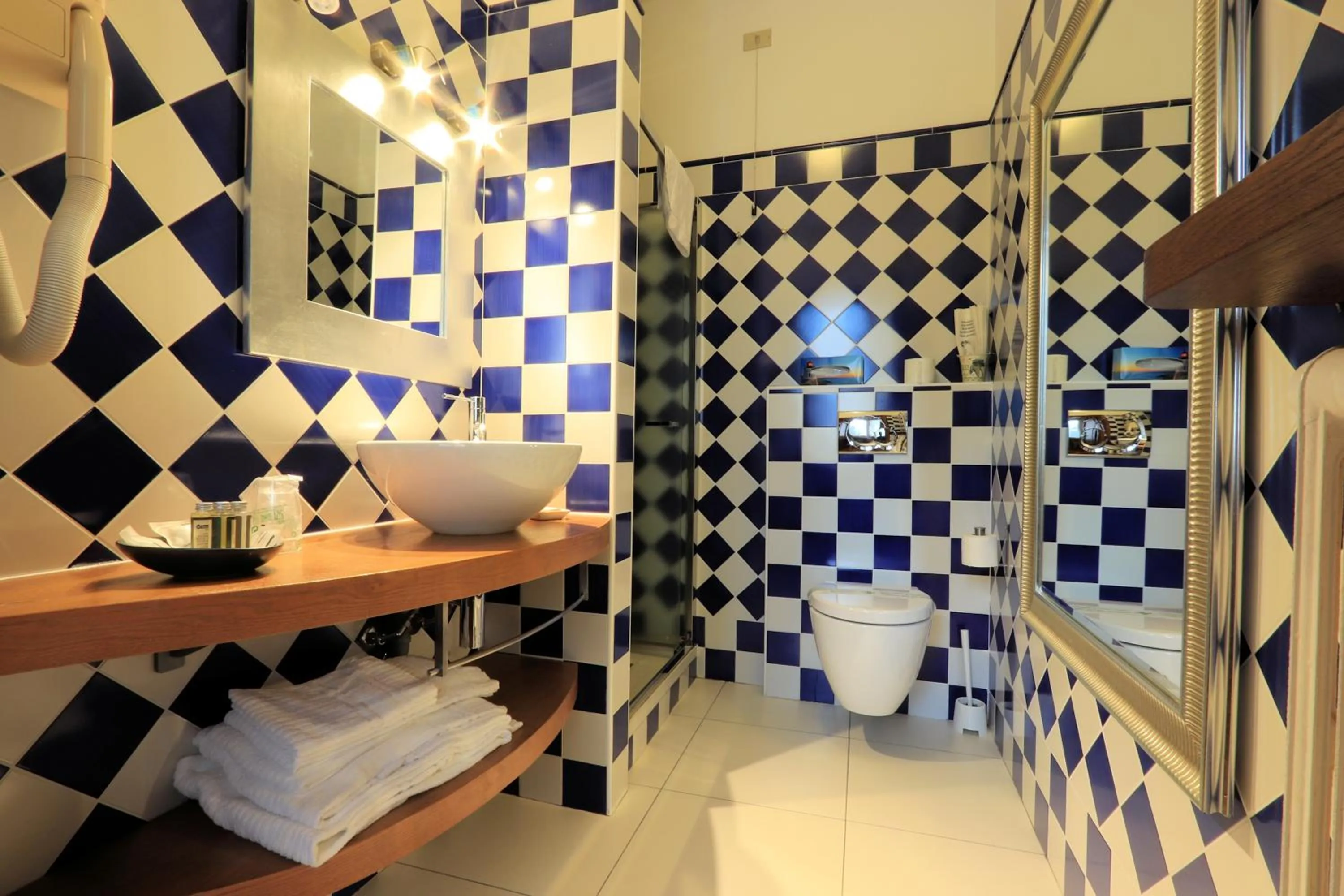 Shower in Felicin - Ristorante Albergo "Dimora Storica"
