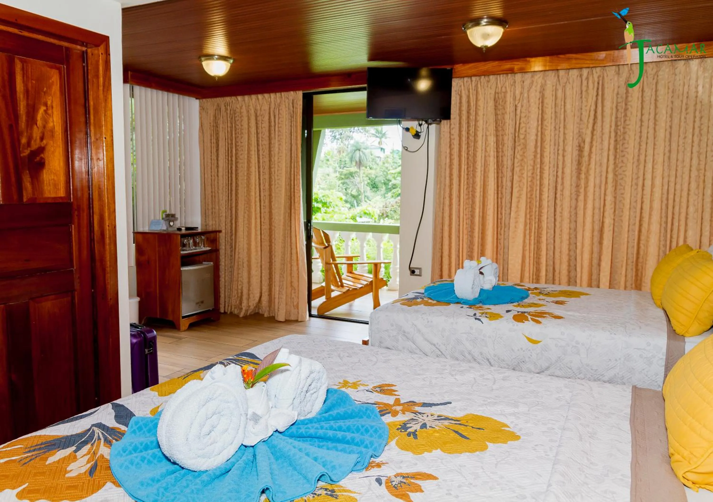 Bed in Jacamar Corcovado Drake Bay