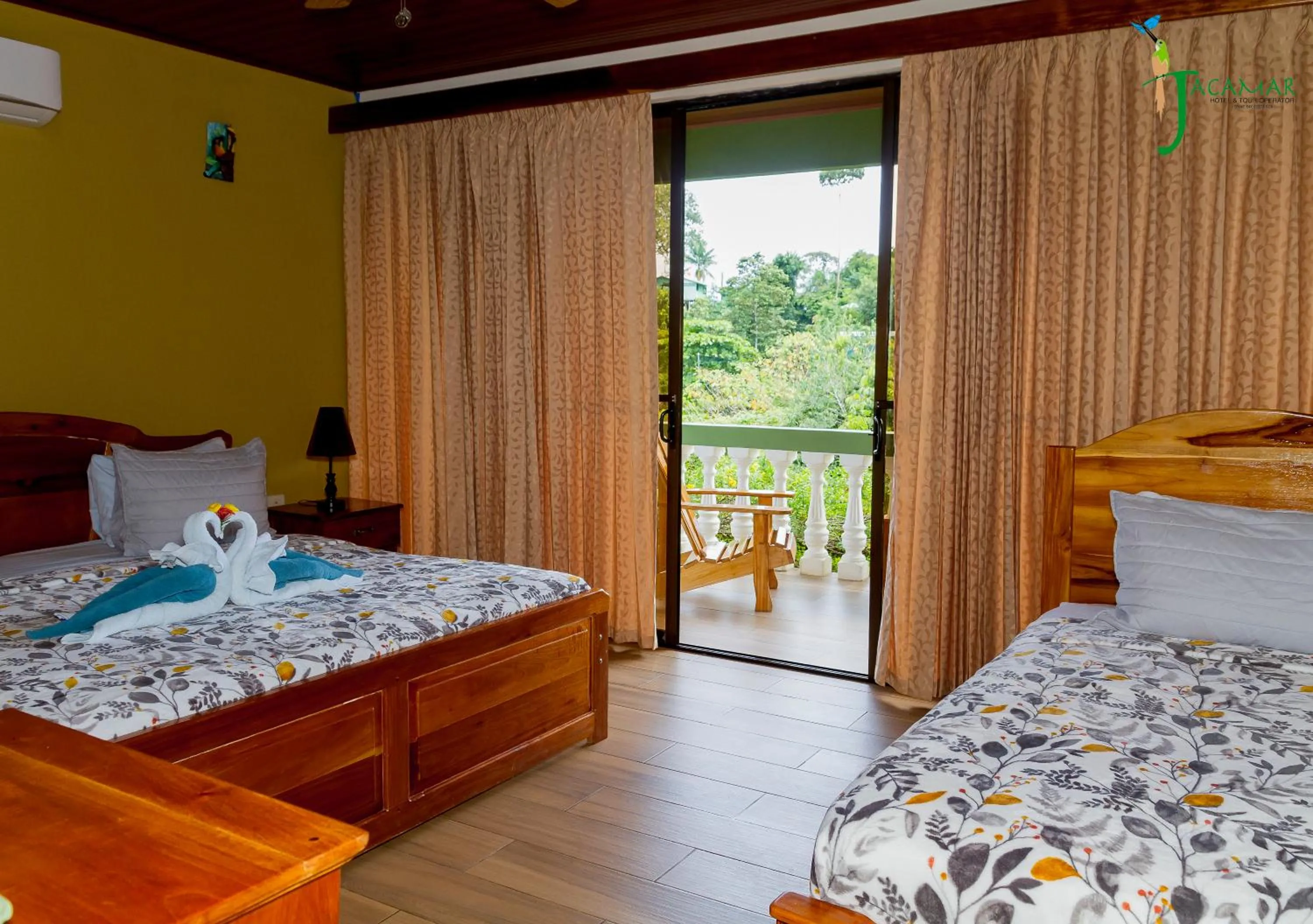 Bed in Jacamar Corcovado Drake Bay