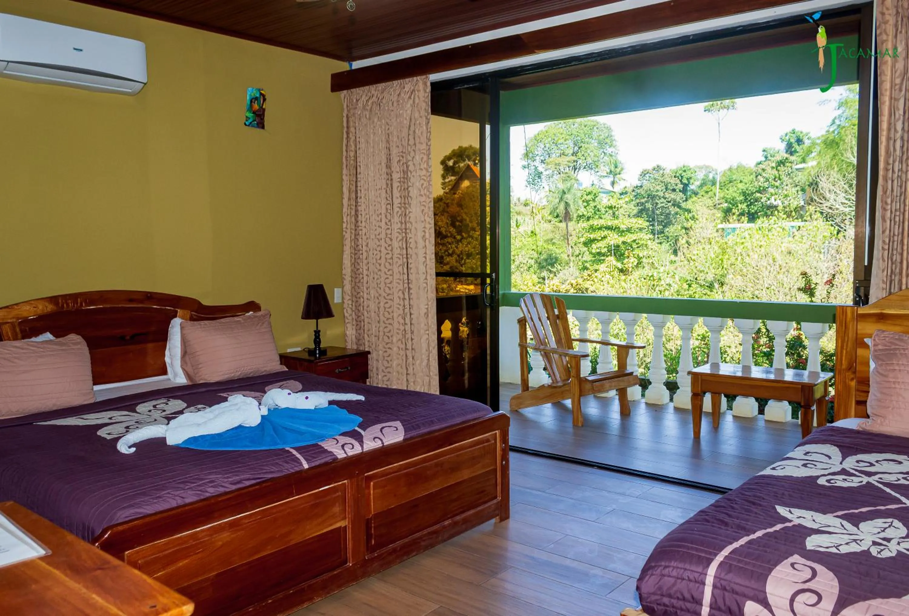 Bed in Jacamar Corcovado Drake Bay