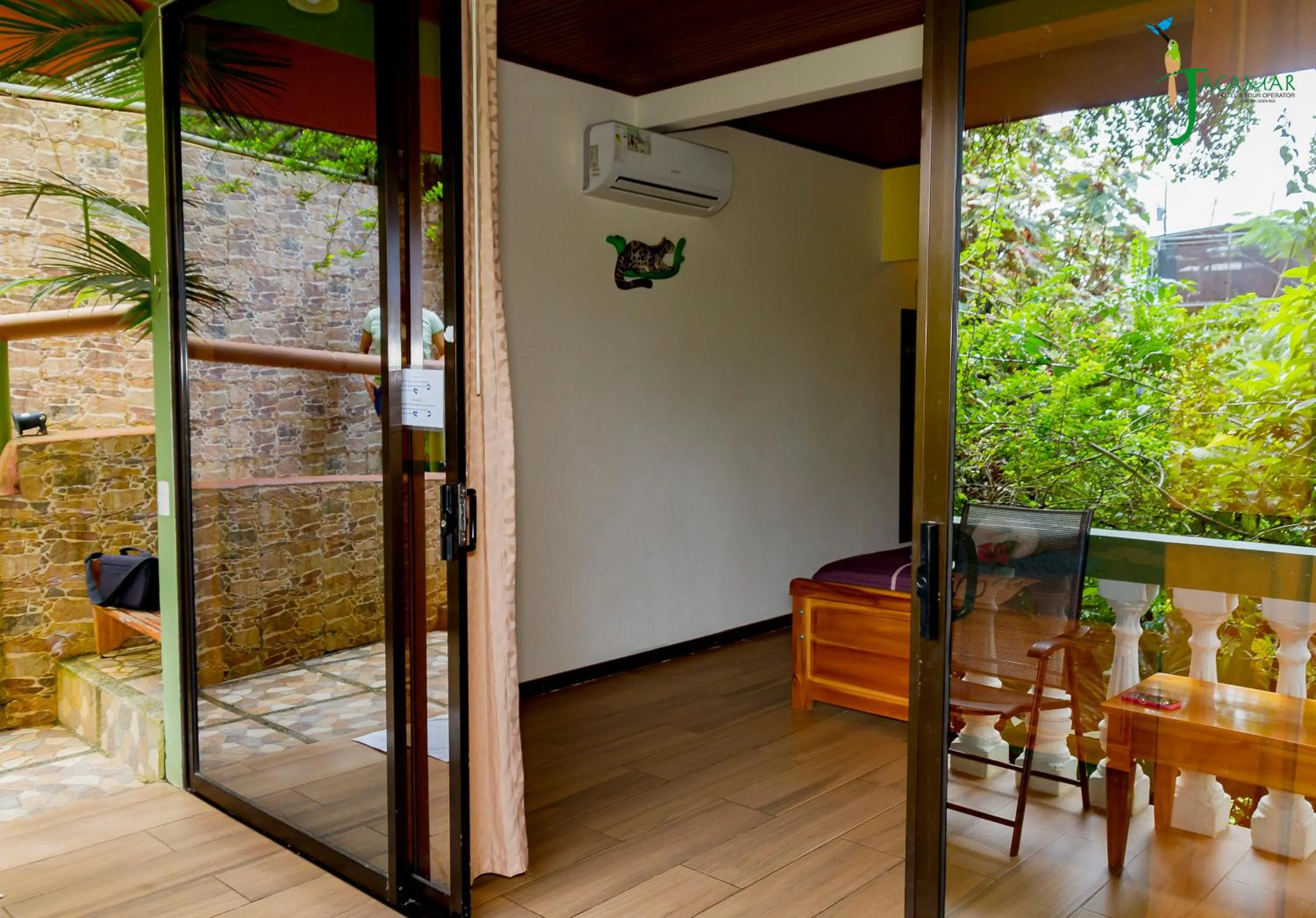 Jacamar Corcovado Drake Bay