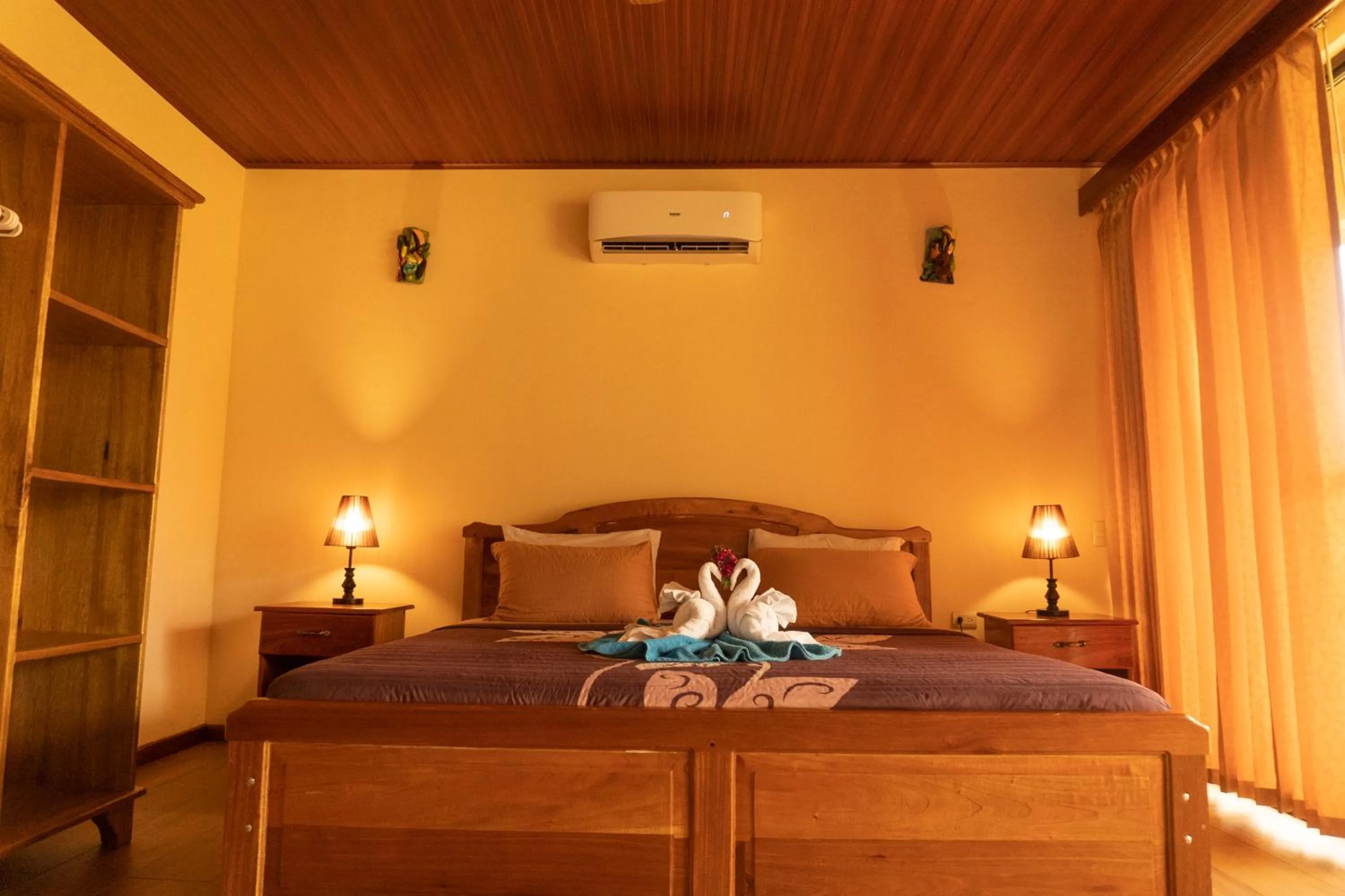 Bed in Jacamar Corcovado Drake Bay