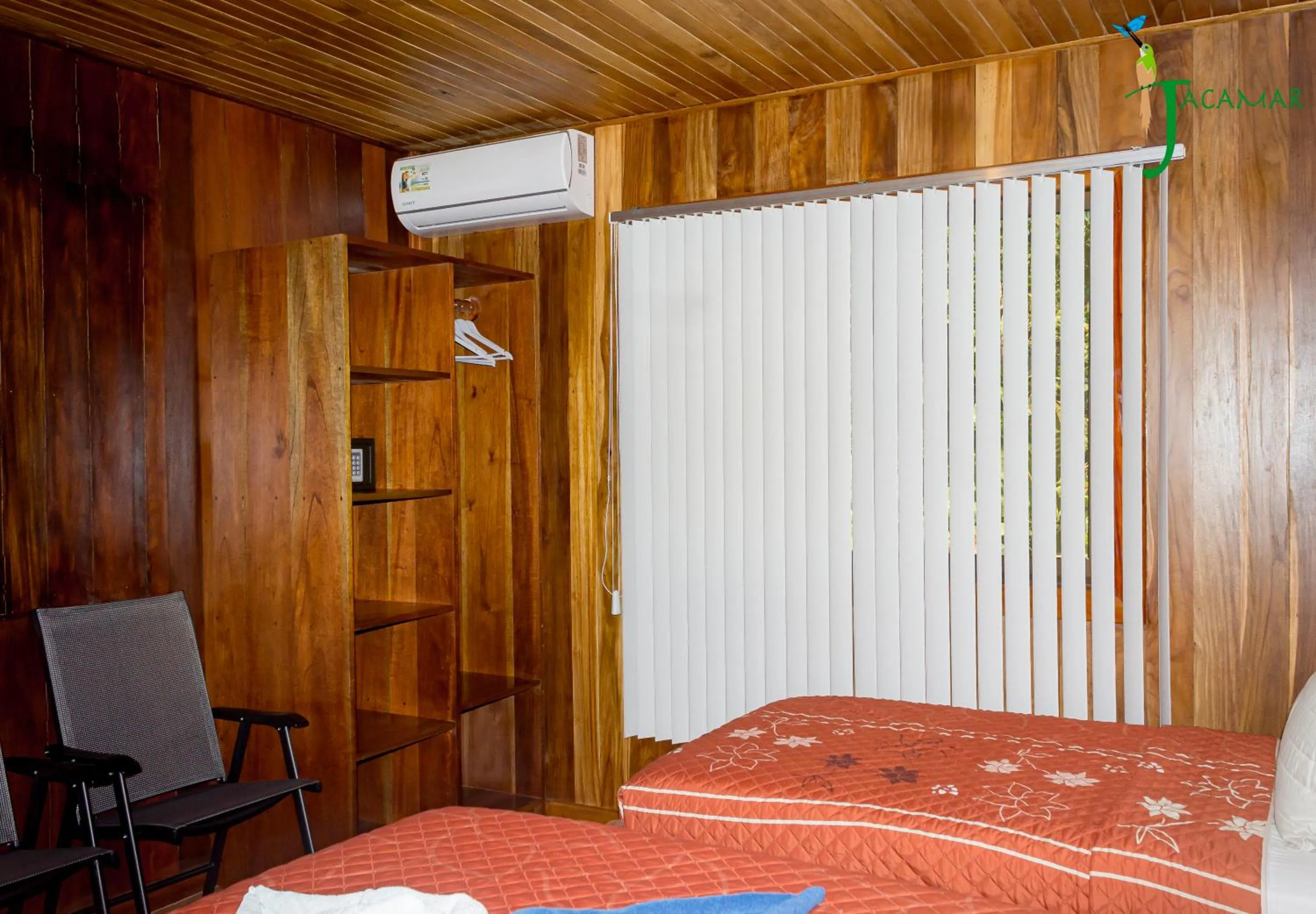 Bed in Jacamar Corcovado Drake Bay