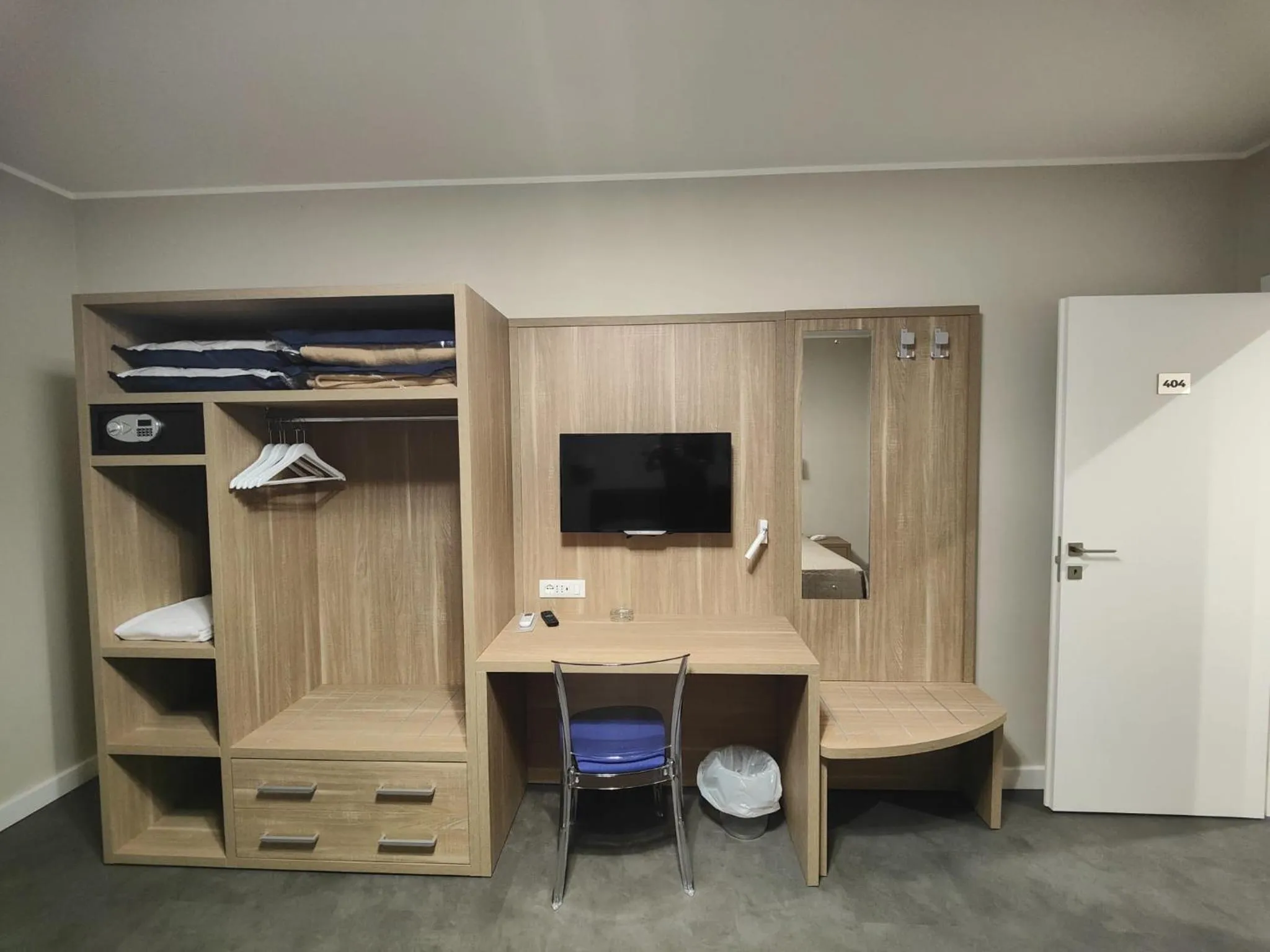 Bedroom in Dependance La Mouette