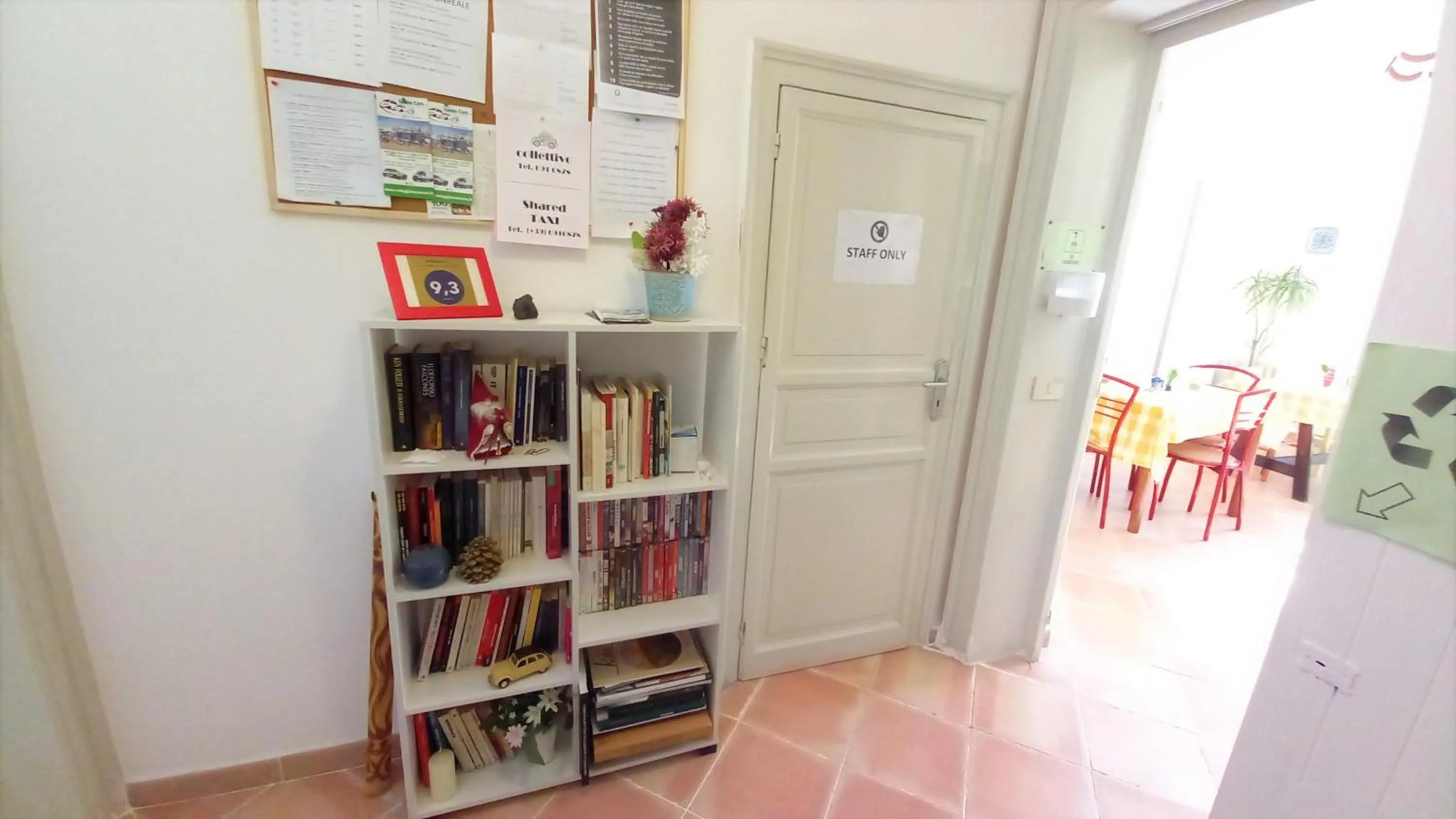 Library in BED&BOOK Palazzo Cutelli