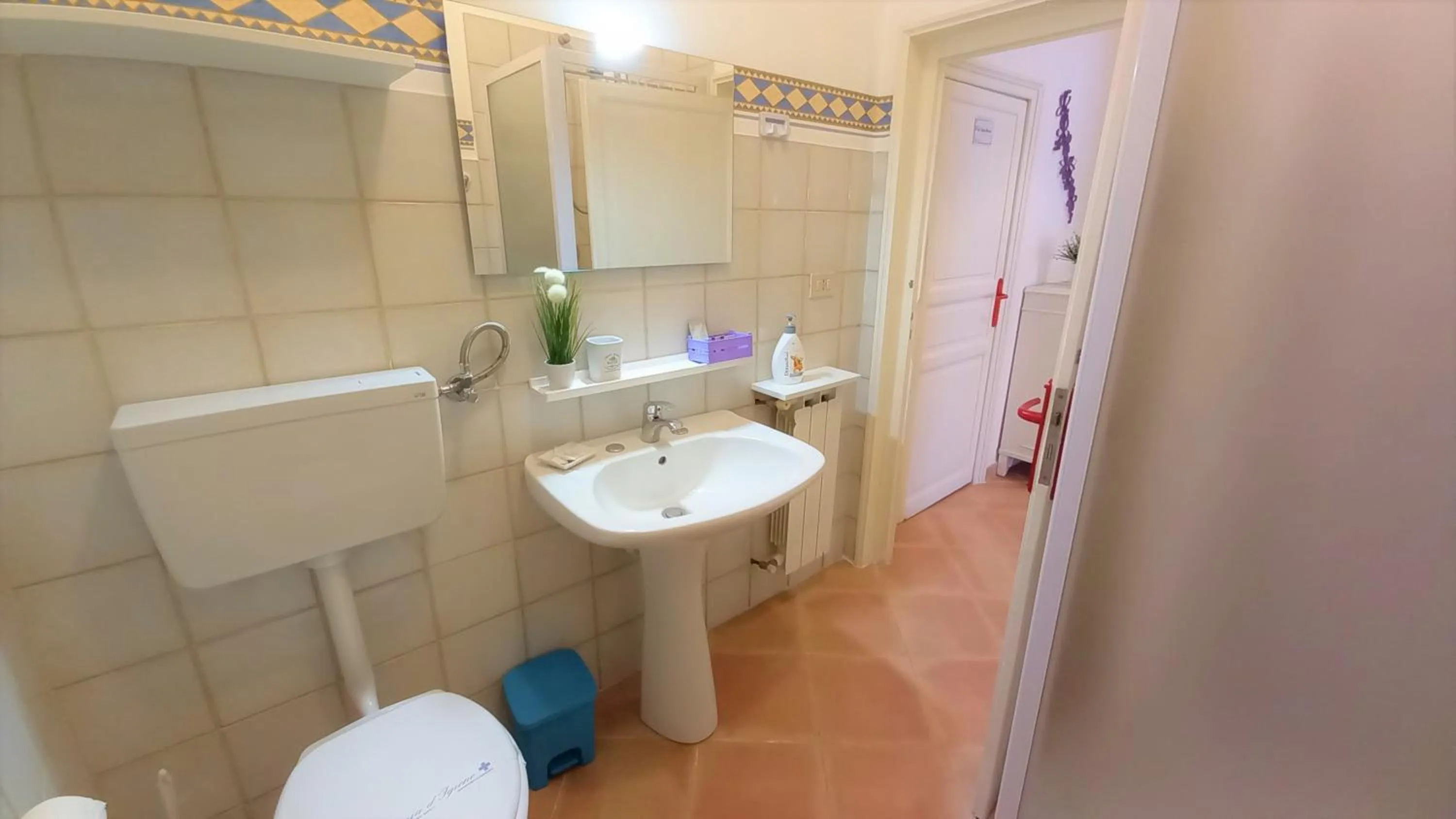 Bathroom in BED&BOOK Palazzo Cutelli