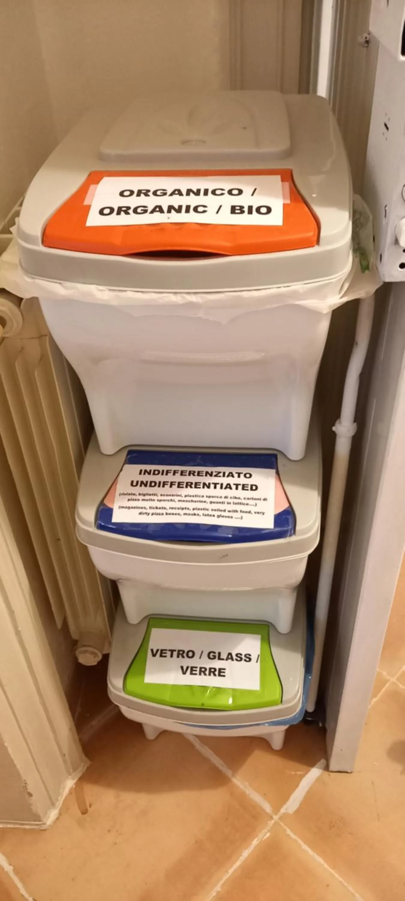 Communal lounge/ TV room in BED&BOOK Palazzo Cutelli