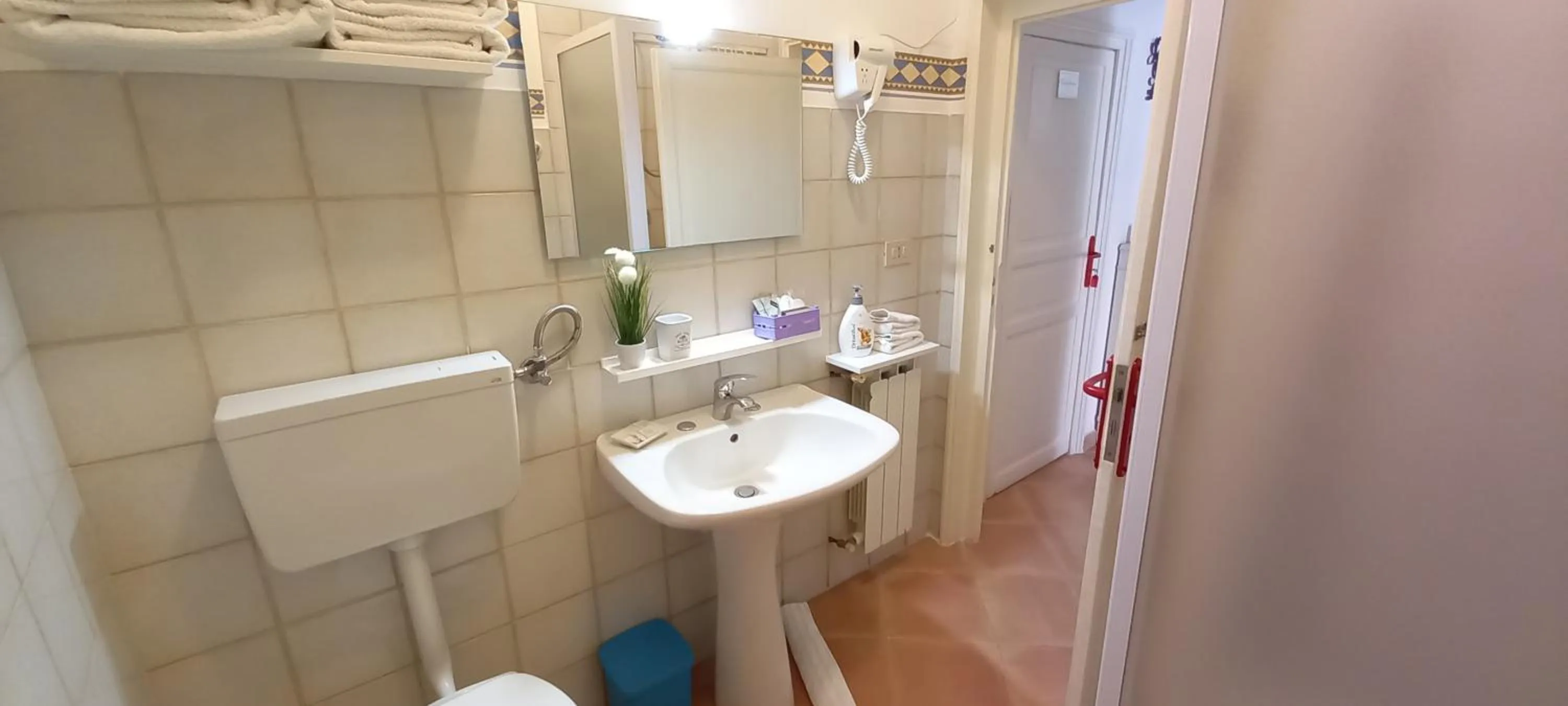 Bathroom in BED&BOOK Palazzo Cutelli