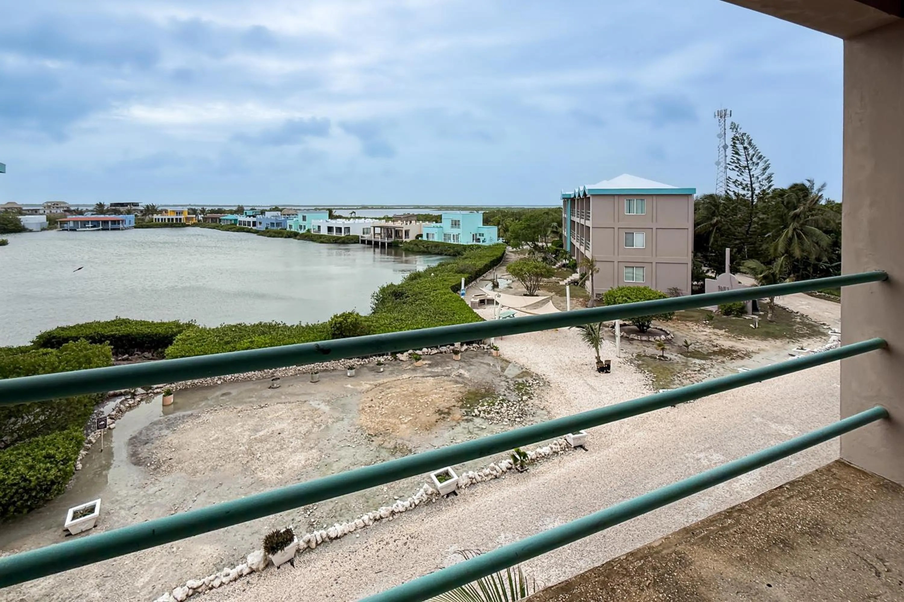 Suite C303 Mara Laguna