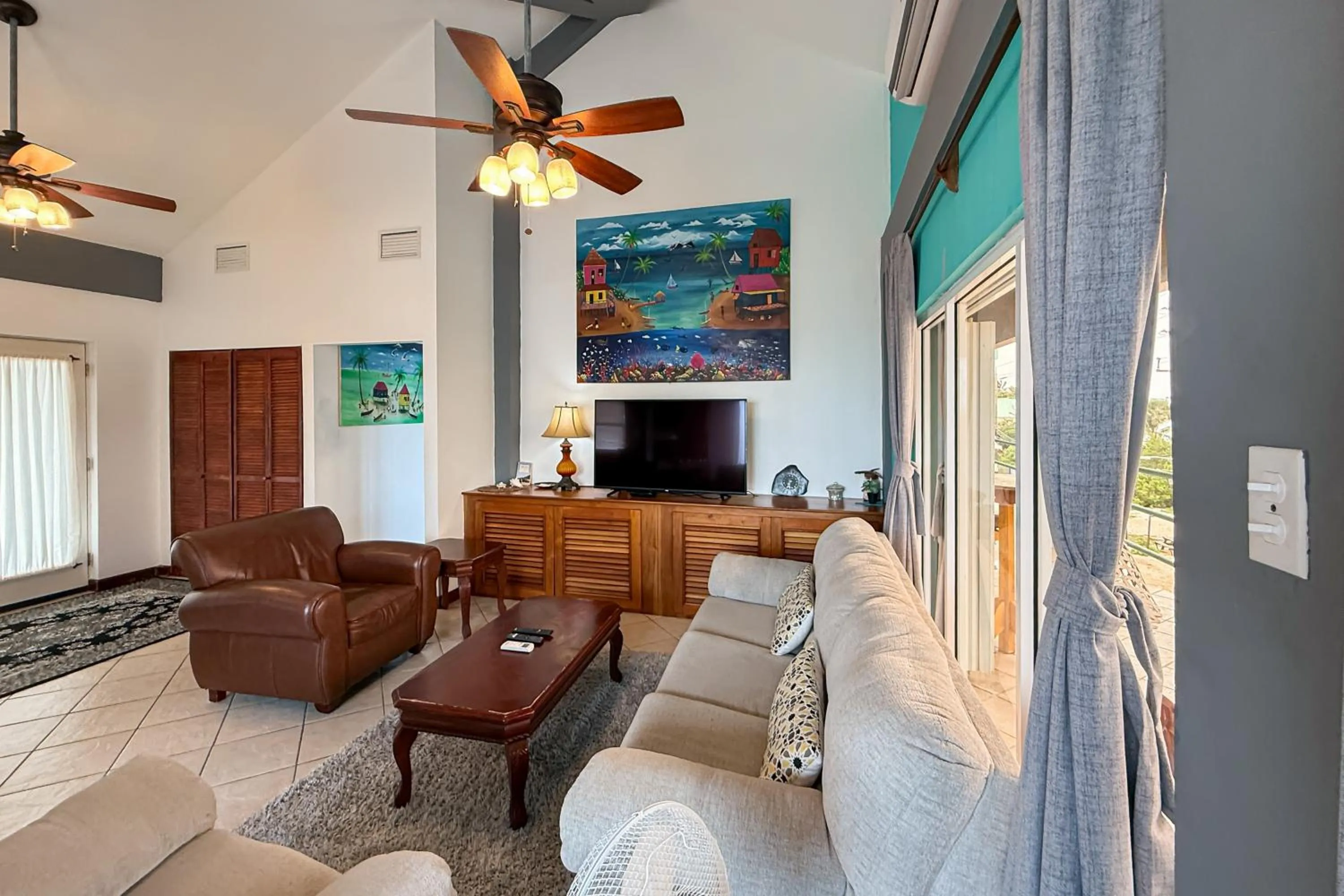 Suite C303 Mara Laguna