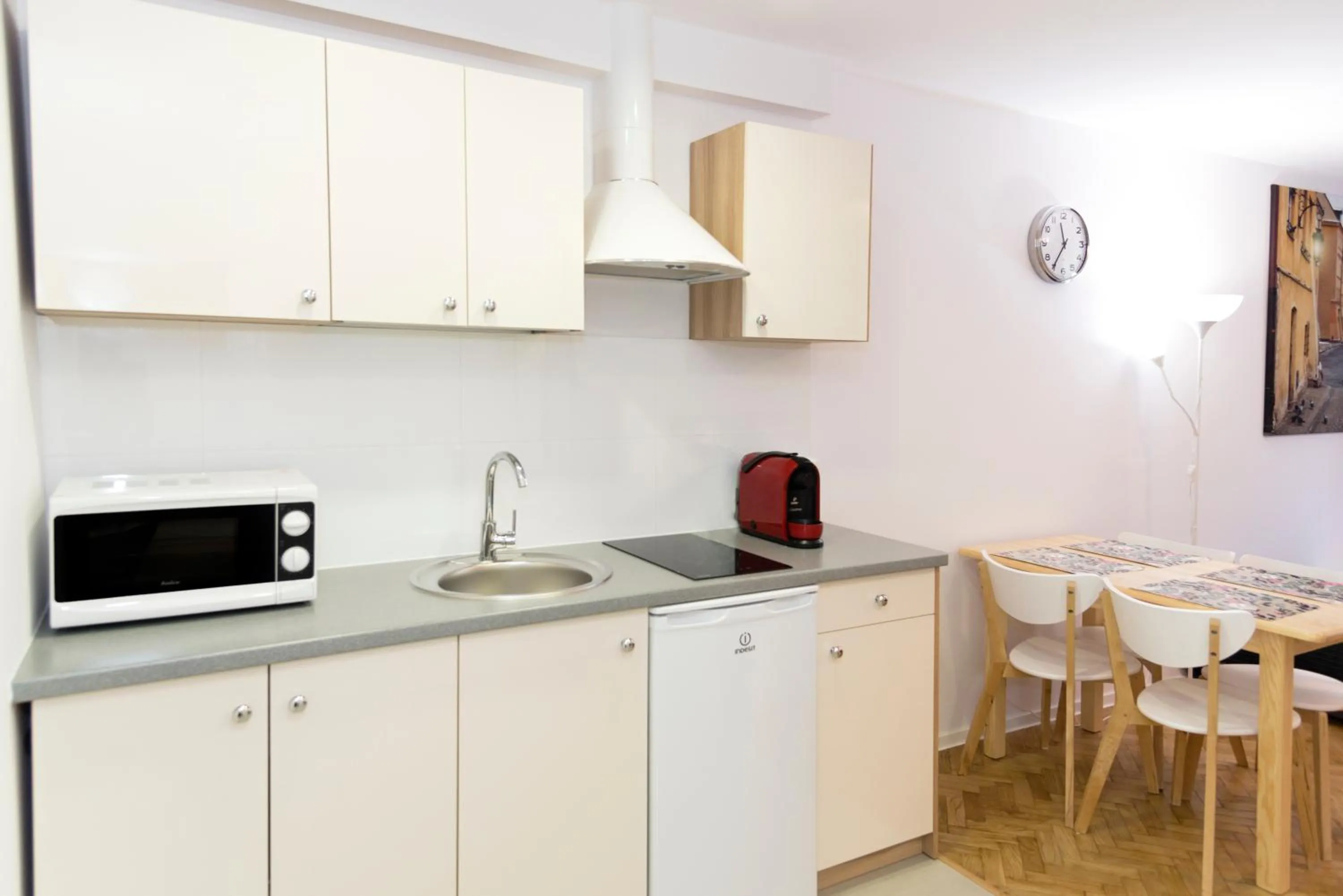Kitchen or kitchenette in Hosapartments City Center