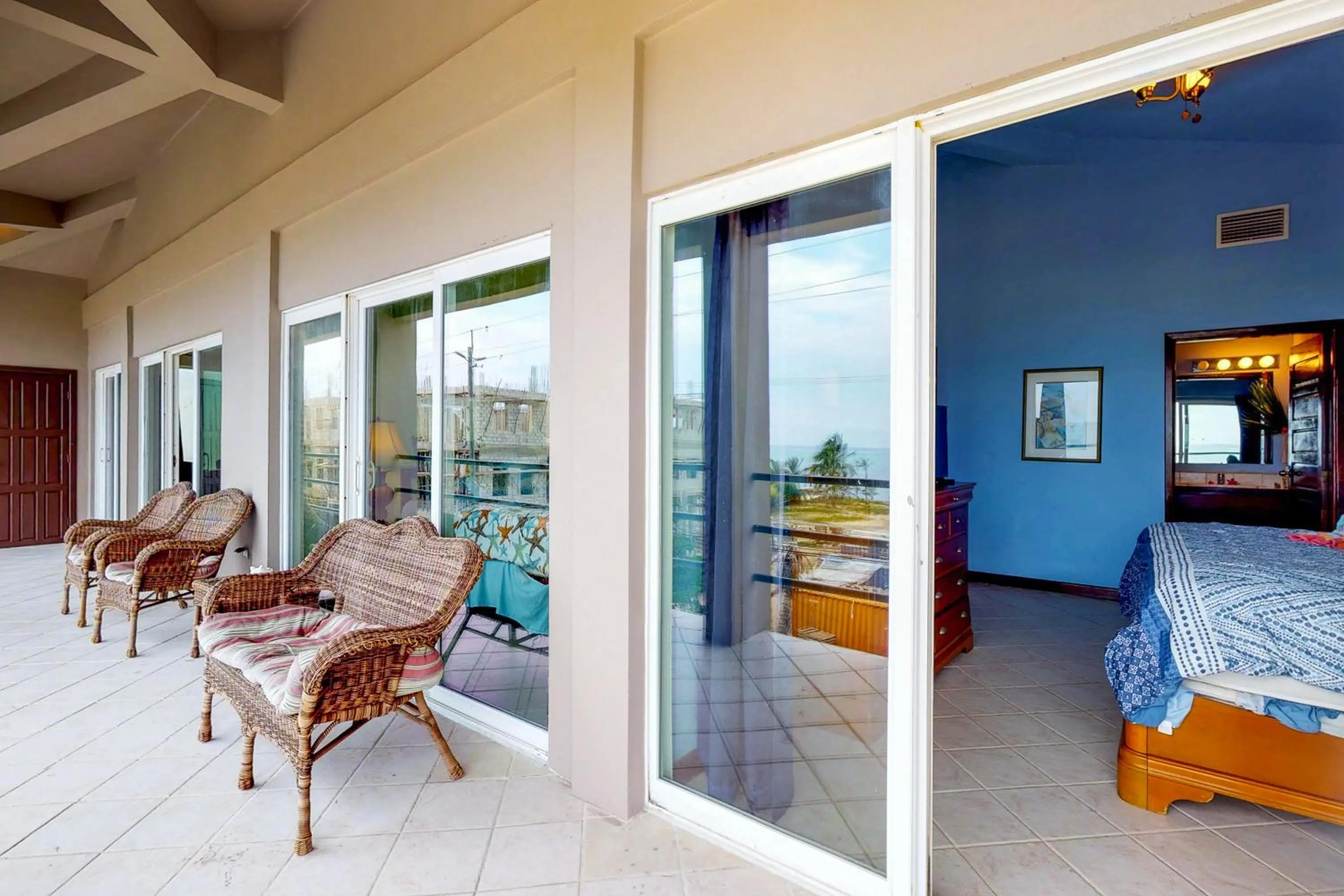 Bed in Suite E303 Mara Laguna