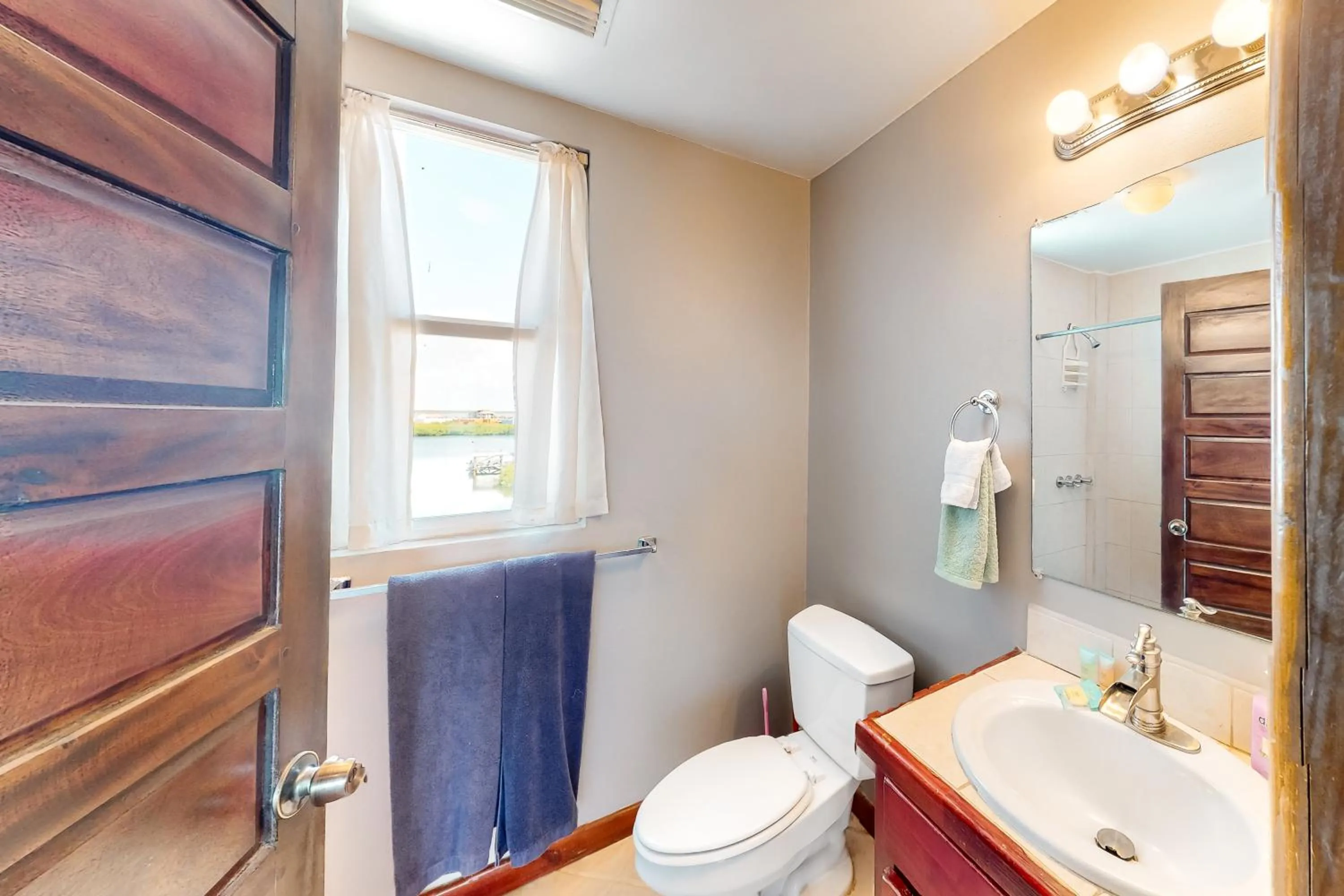 Suite E301 Mara Laguna