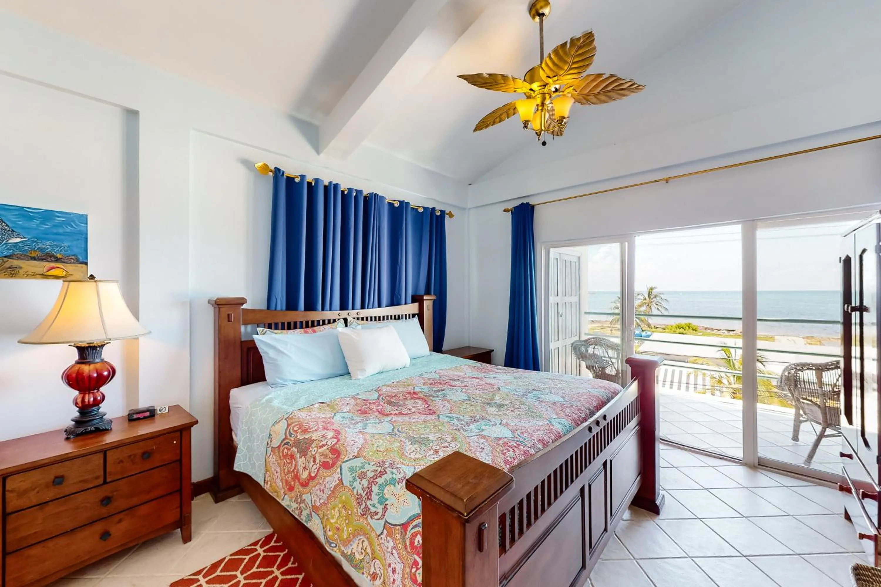 Bed in Suite E301 Mara Laguna