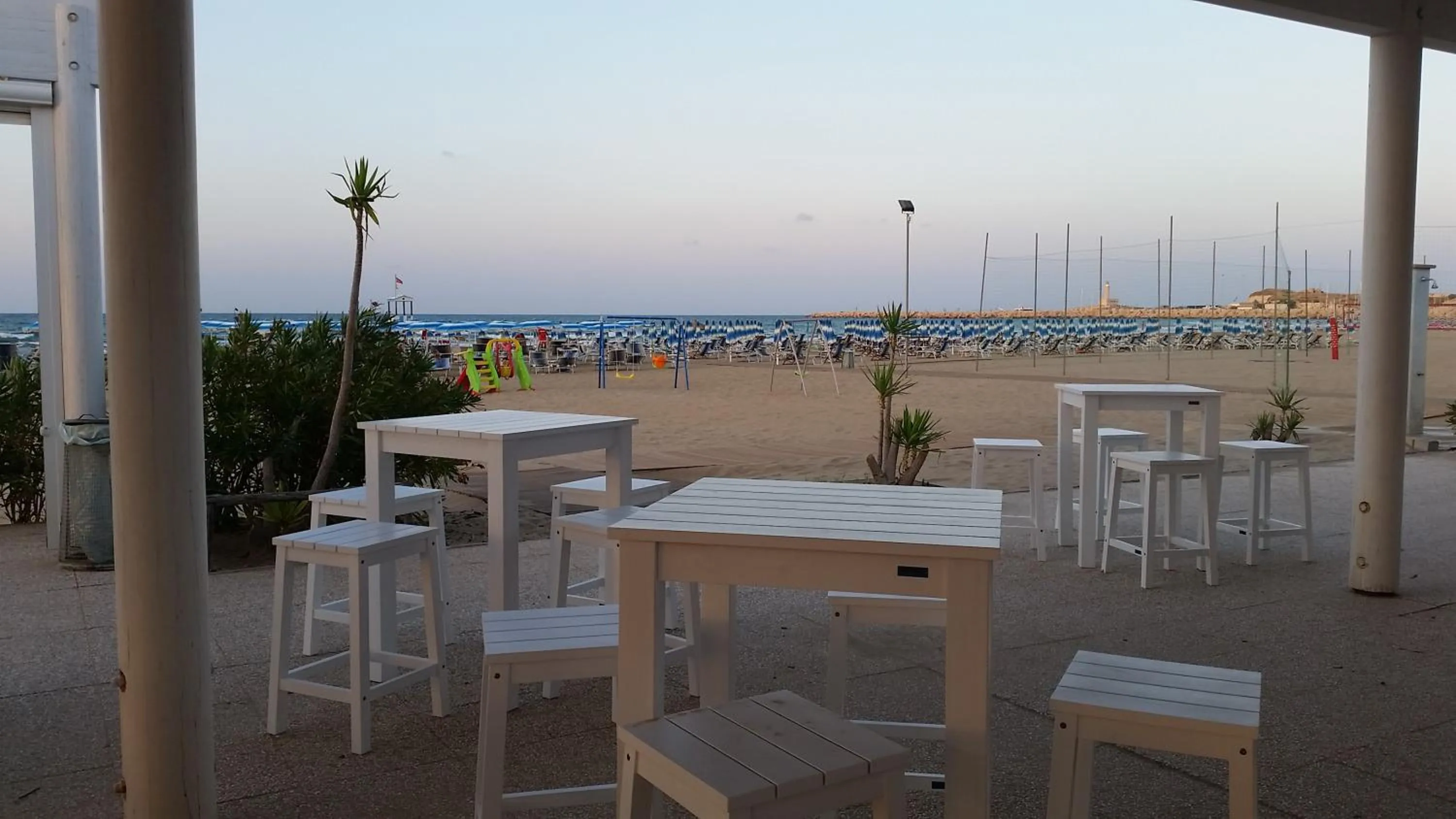 Summer in Baia Degli Aranci Suite & Apartments