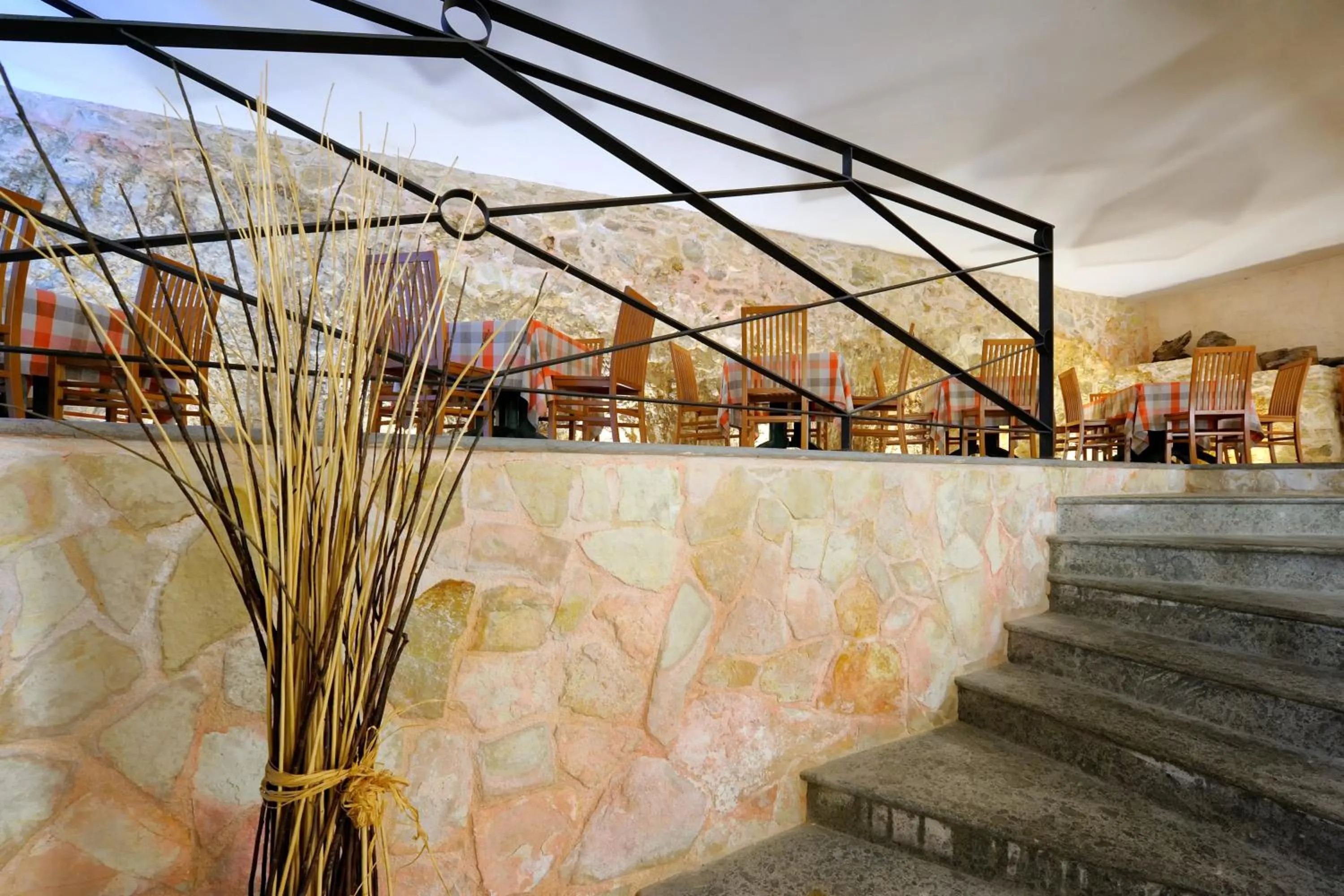 Restaurant/places to eat in Baia Degli Aranci Suite & Apartments