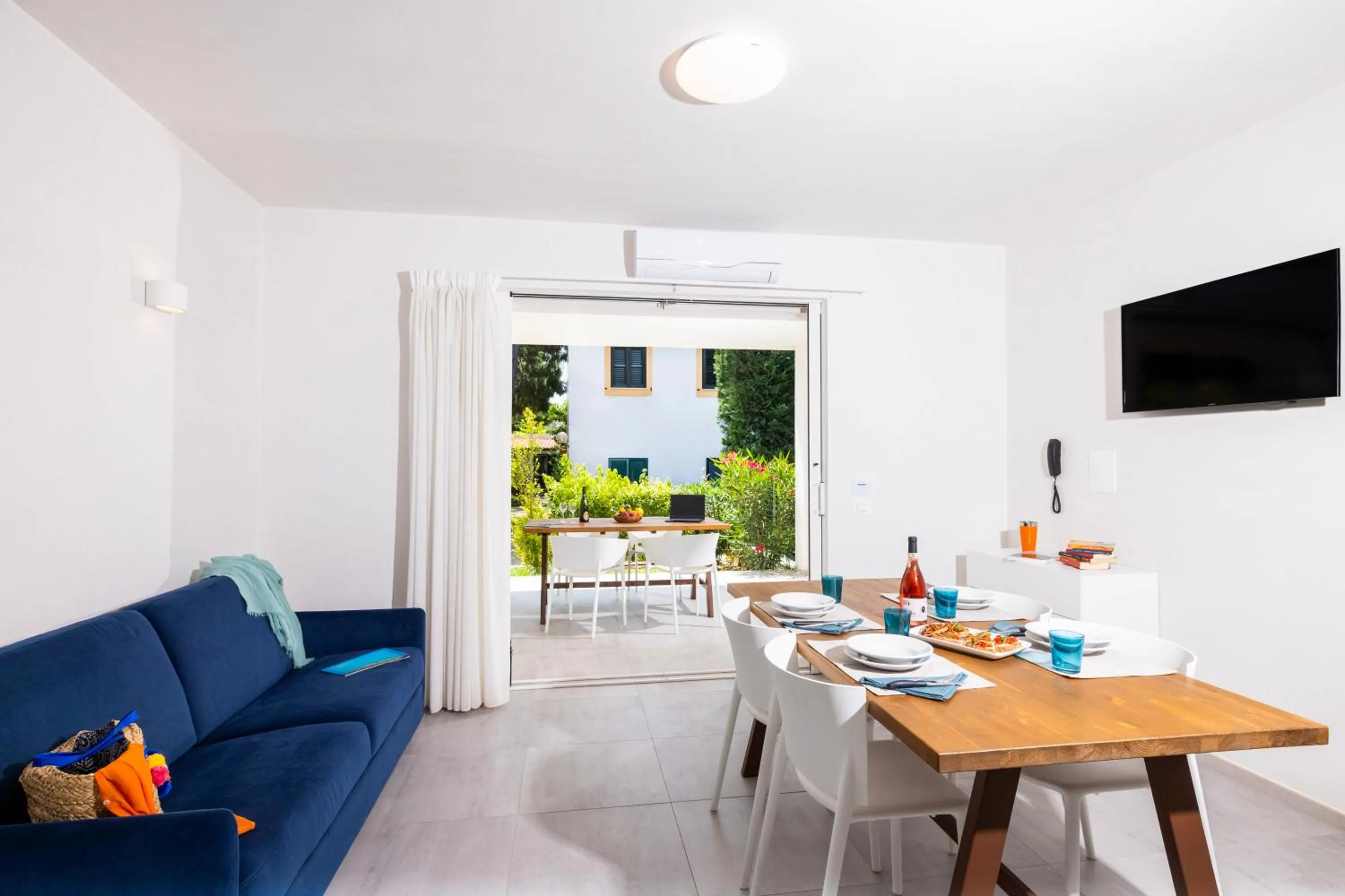 Living room in Baia Degli Aranci Suite & Apartments