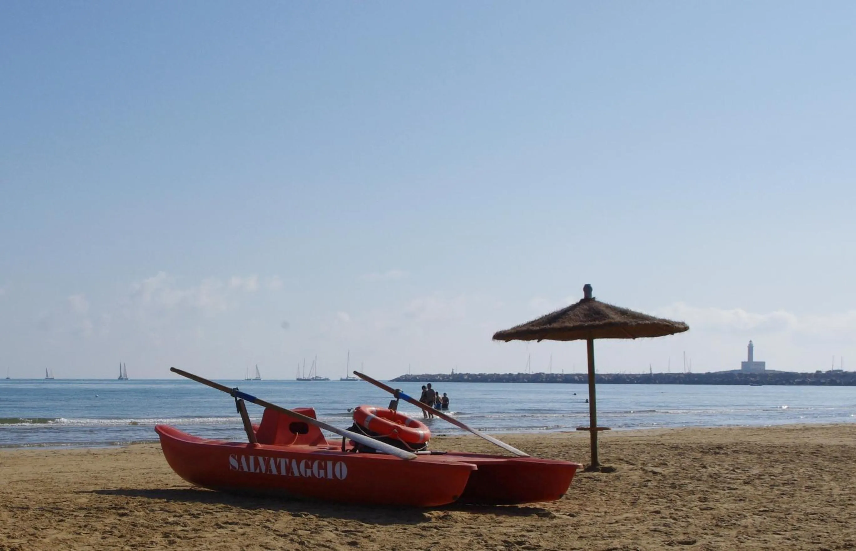 Property building in Baia Degli Aranci Suite & Apartments