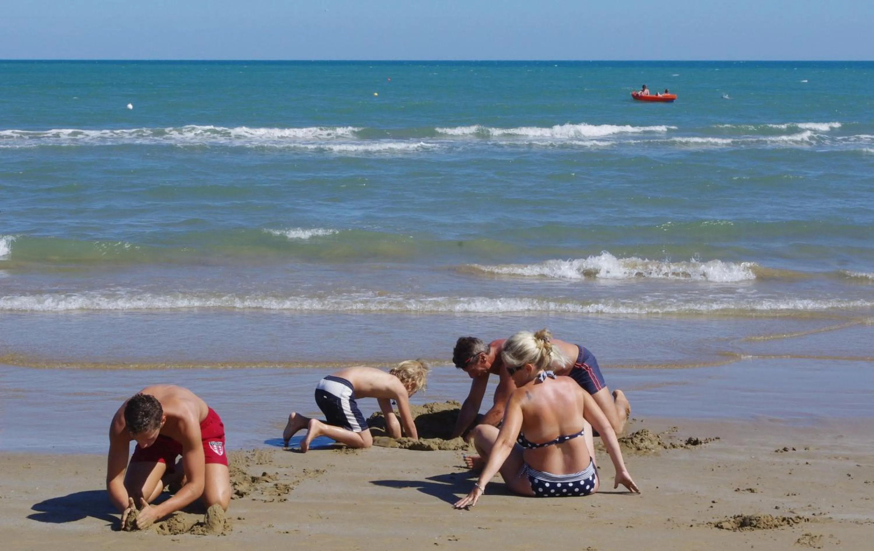 Property building in Baia Degli Aranci Suite & Apartments