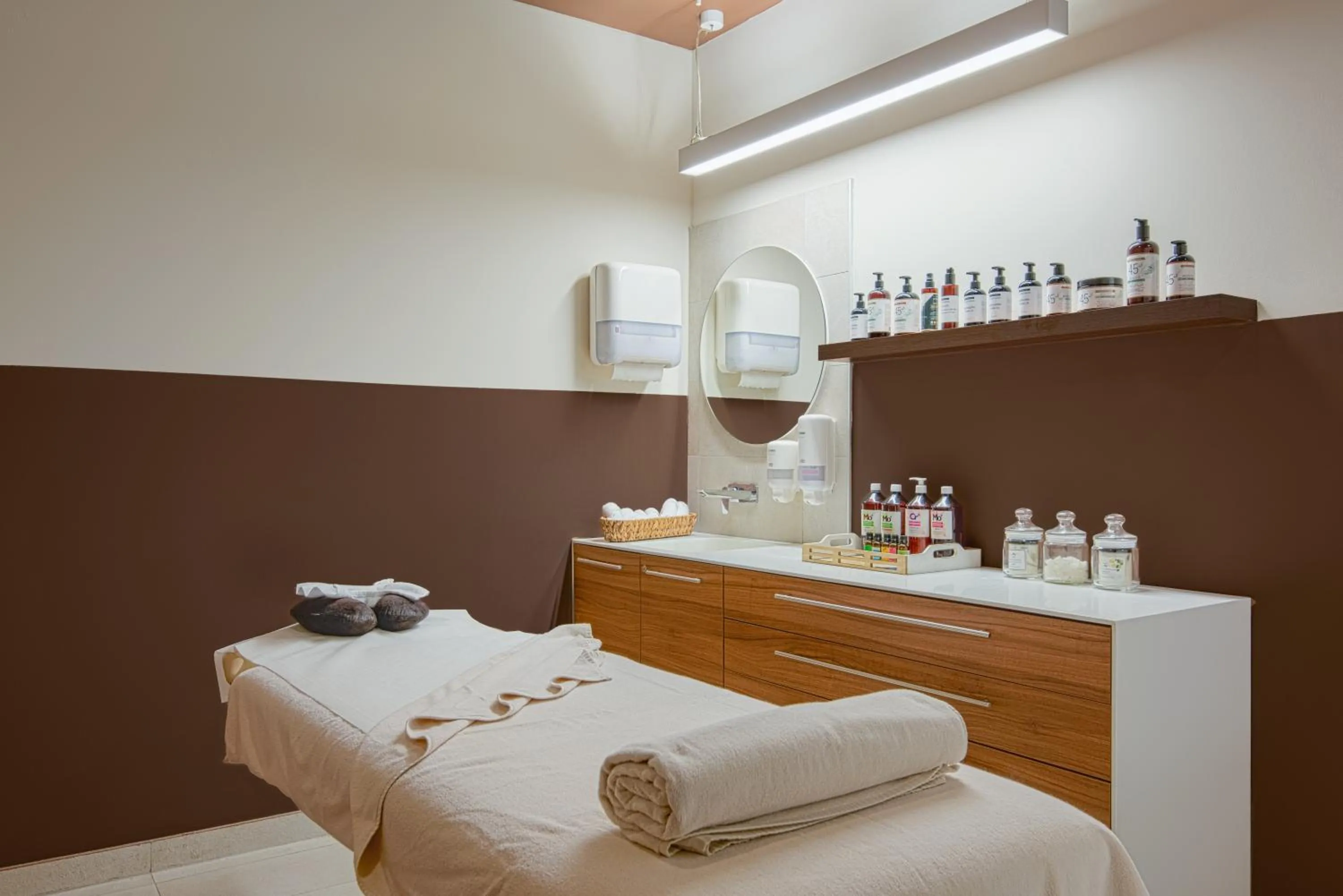 Massage, Bed in Hotel Katarina