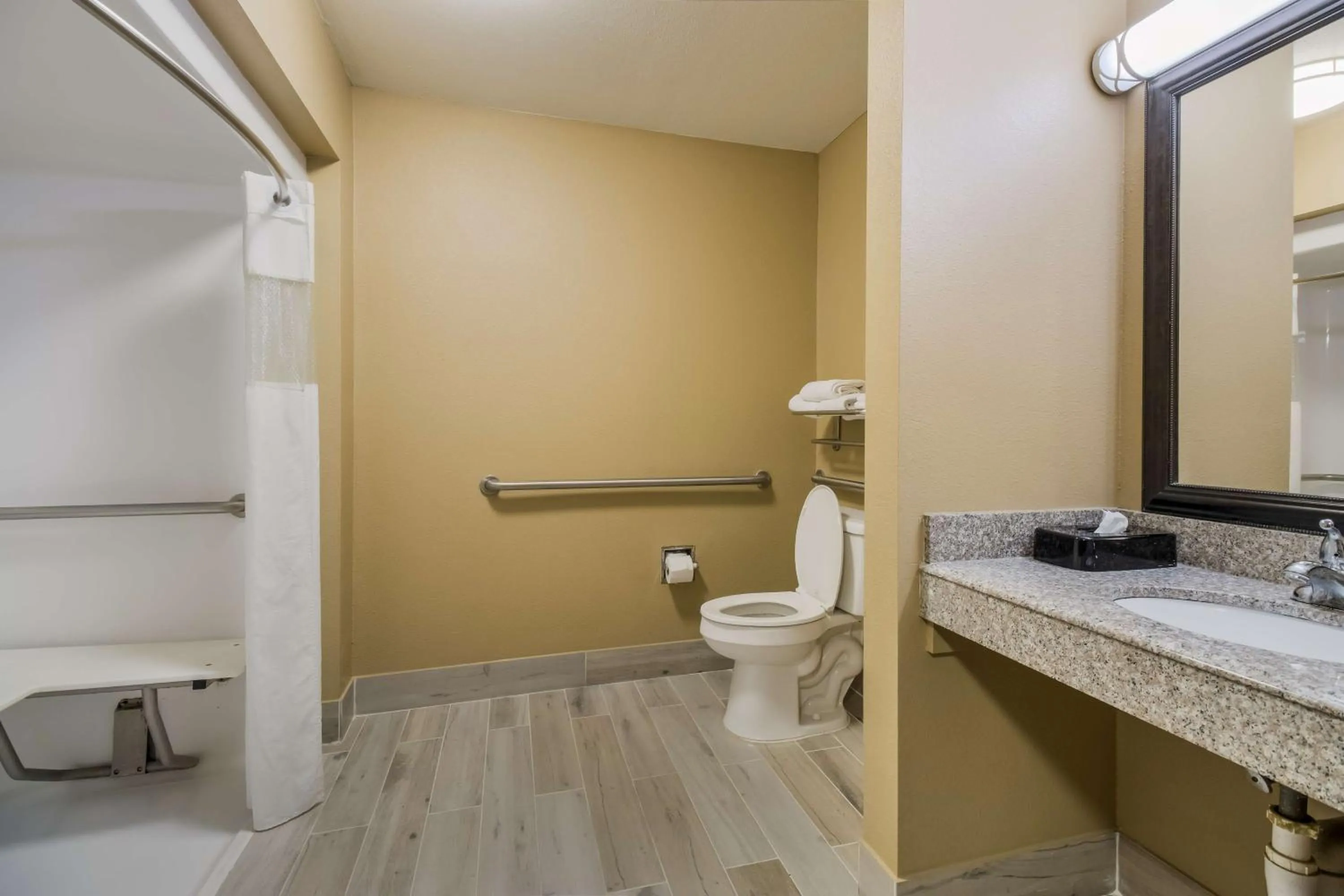 Bathroom in Best Western Temple Inn & Suites
