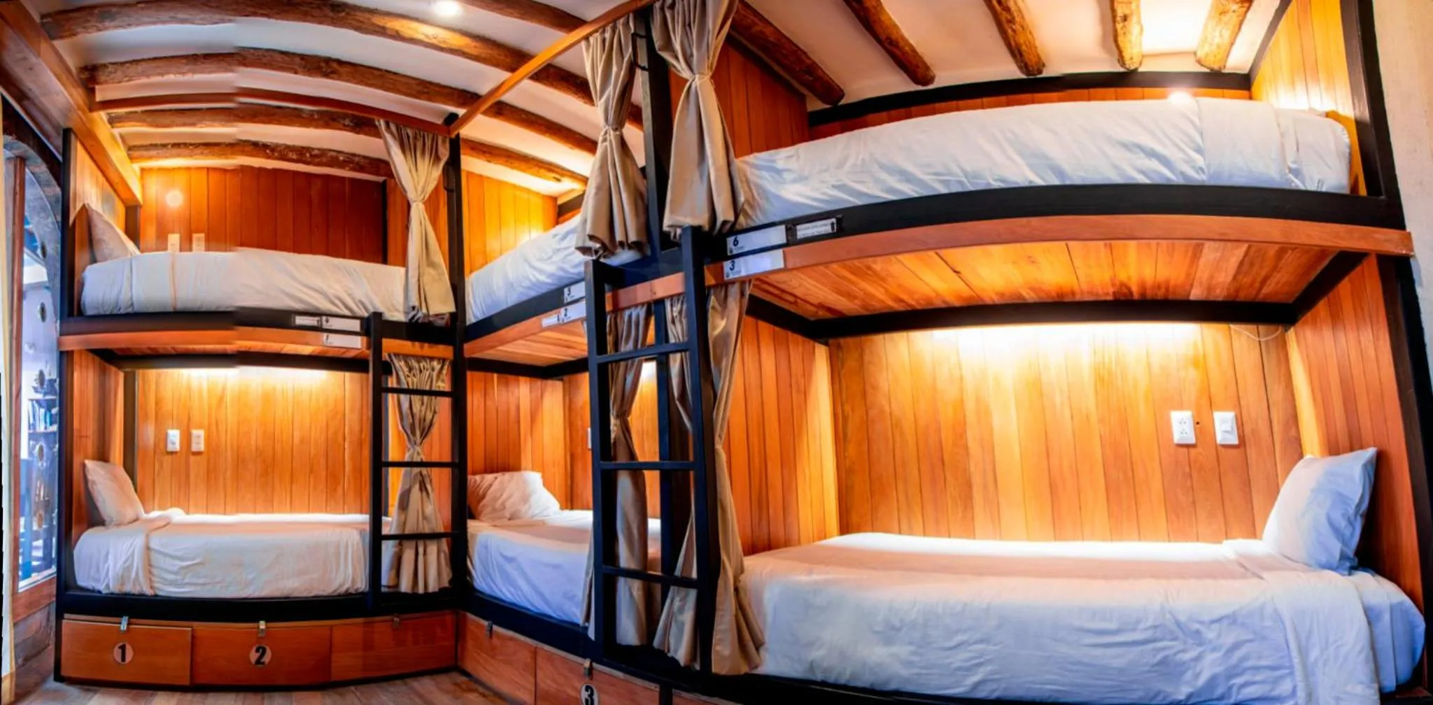 Bedroom, Bed in Nao Victoria Hostel