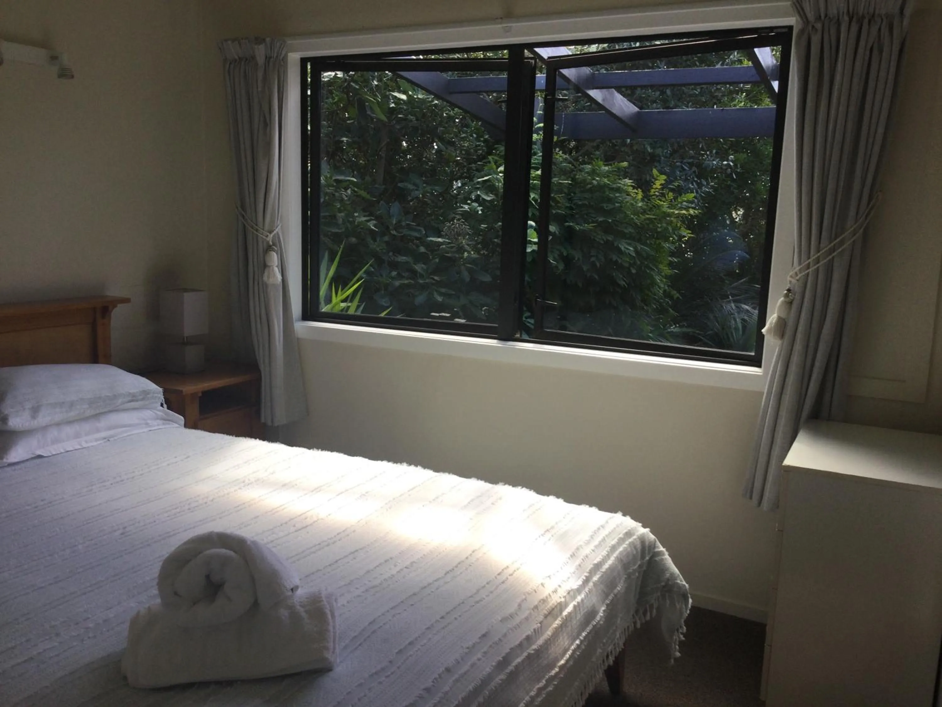 Bed in Estuary Retreat Whangamata