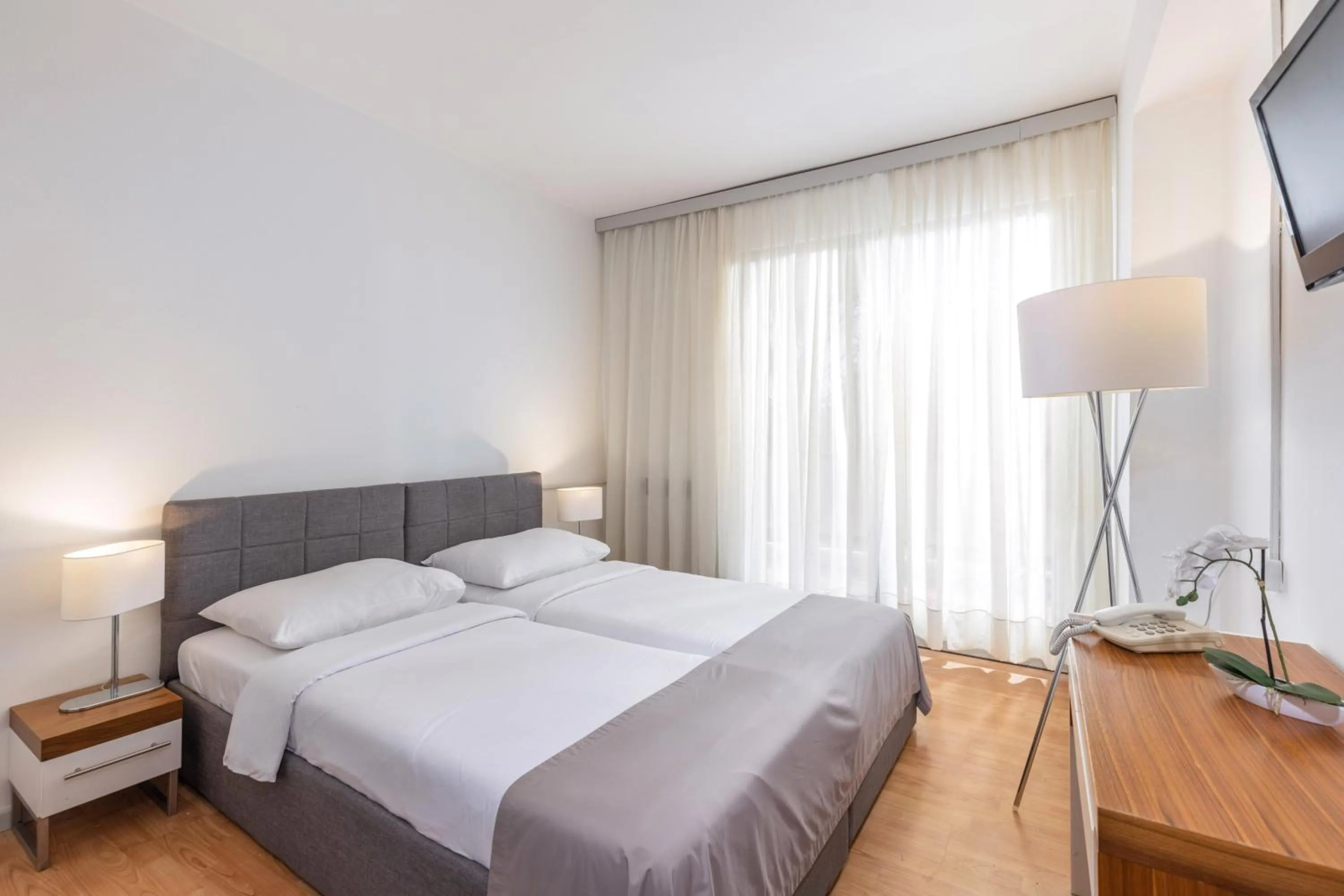 Bedroom, Bed in Hotel Zagreb