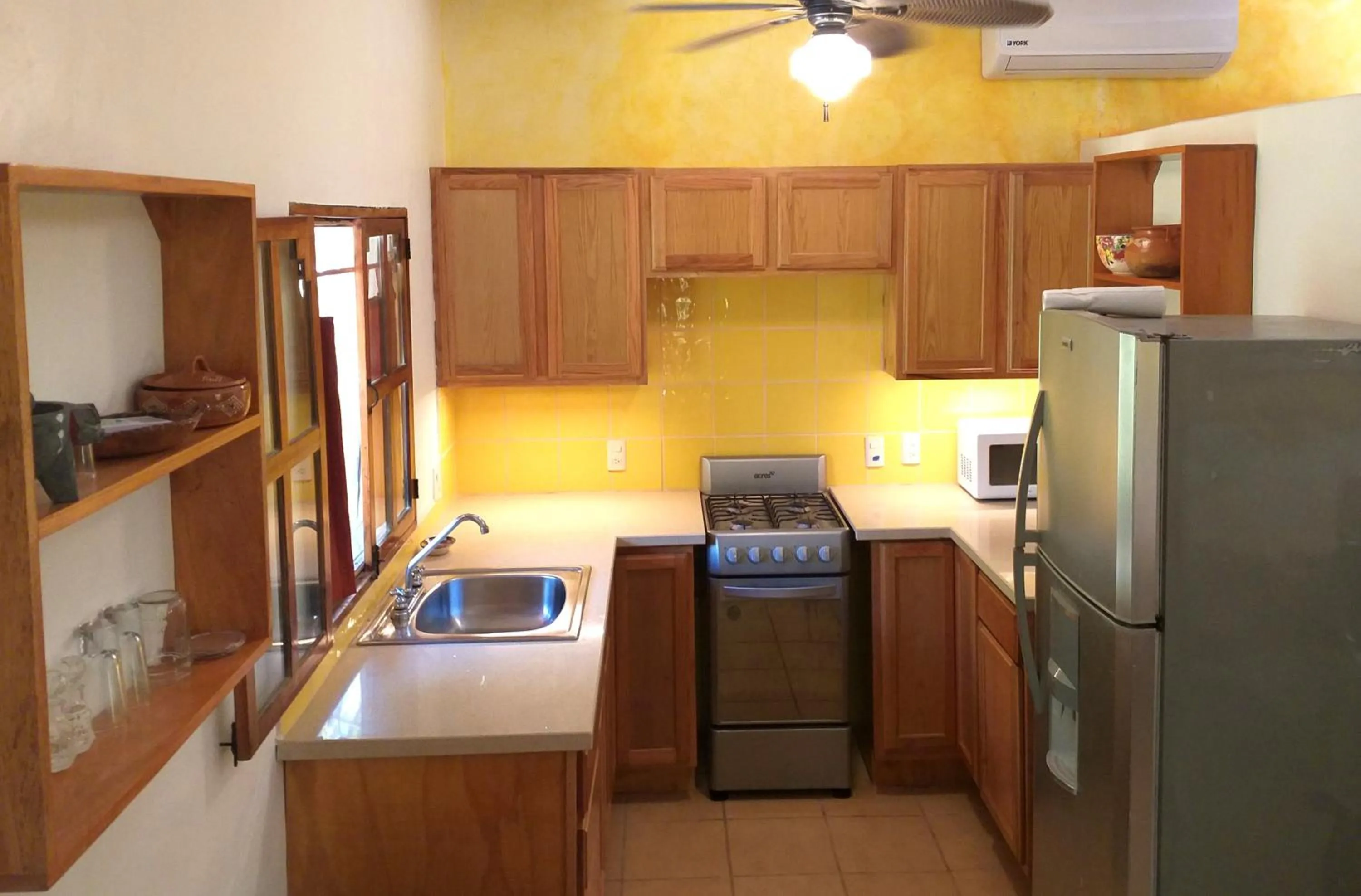 Kitchen or kitchenette in Mayan Beach Garden