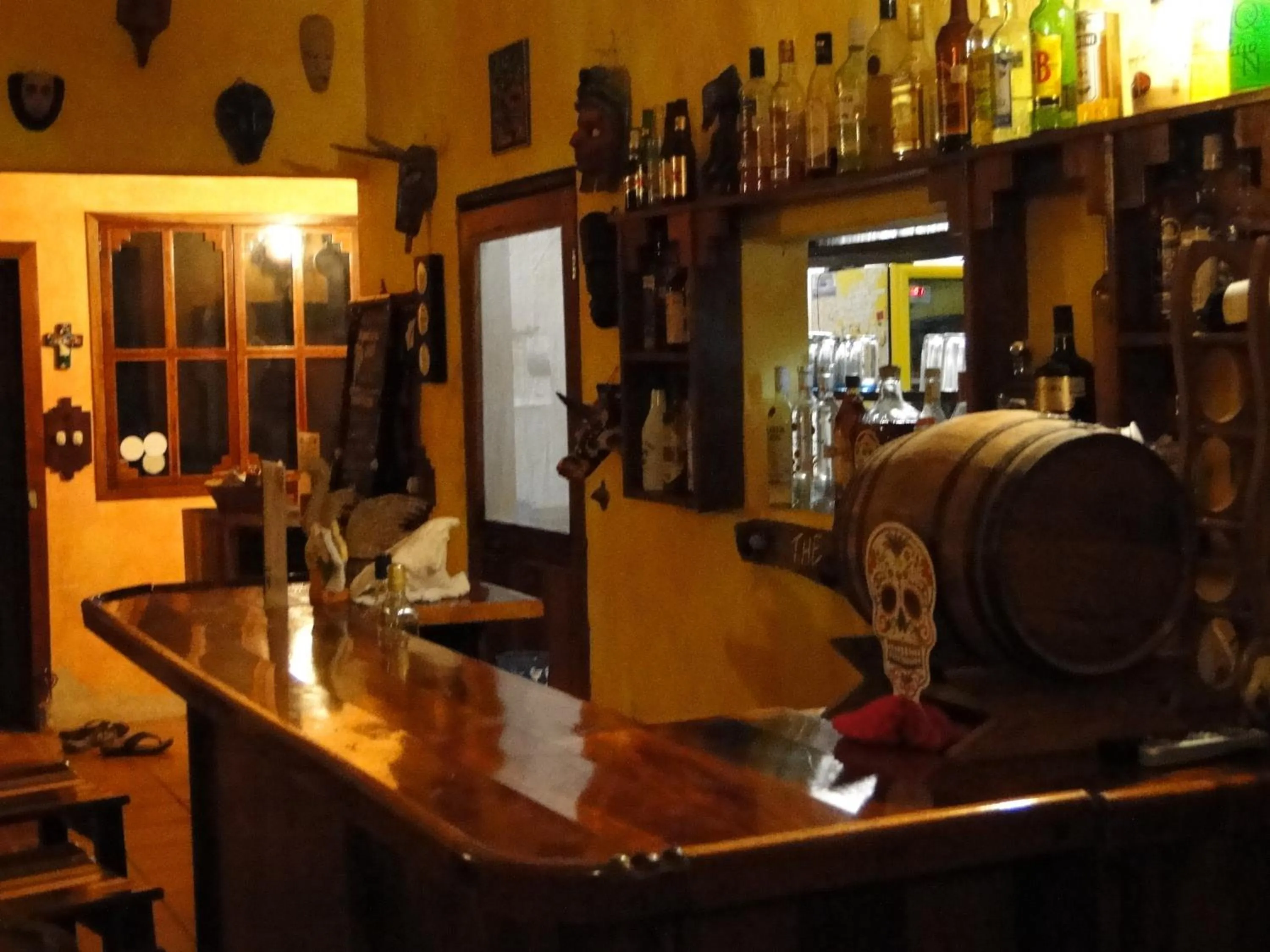 Restaurant/places to eat in Mayan Beach Garden