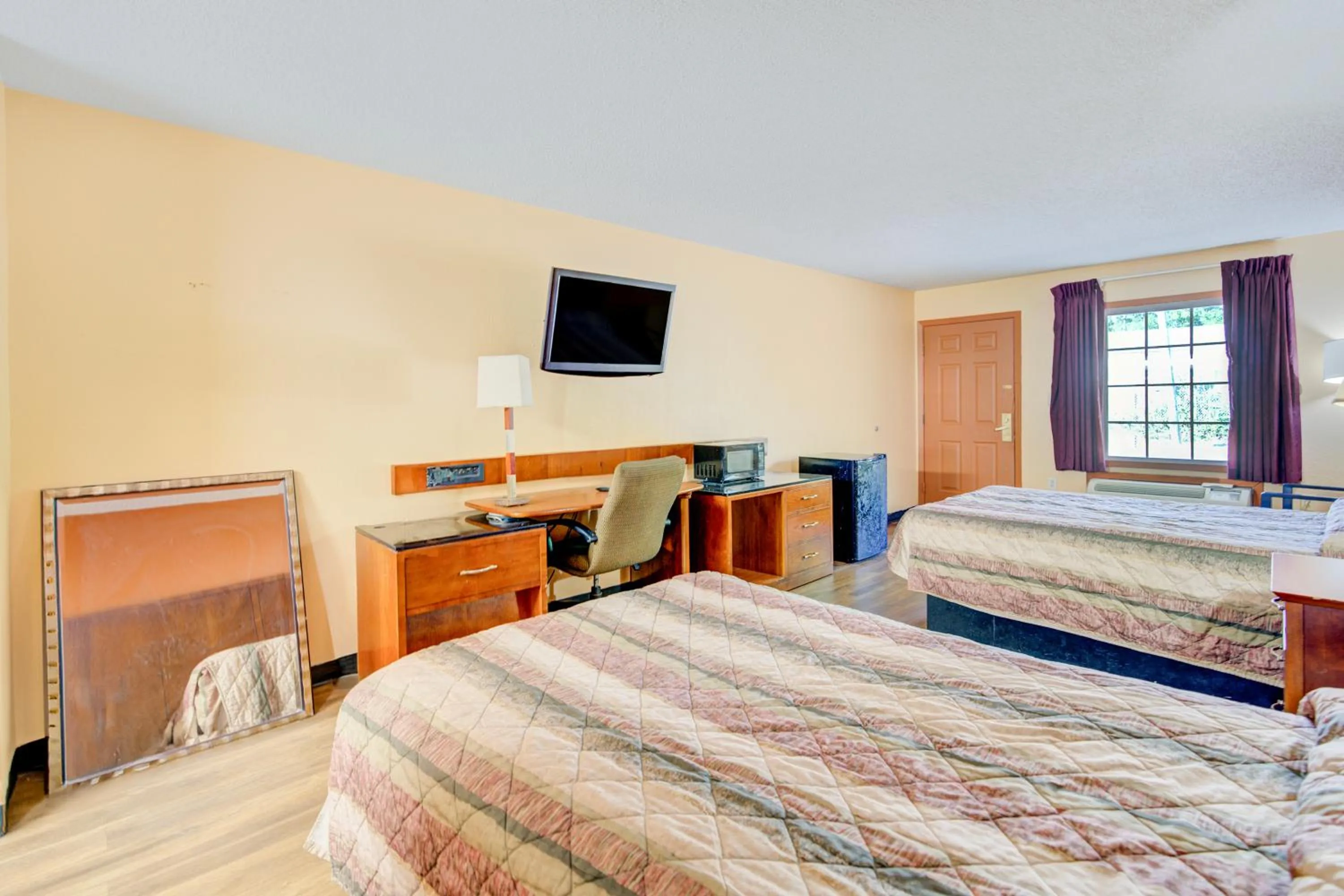 Bedroom, Bed in Hotel O Deluxe Inn Kingstree SC HWY 52