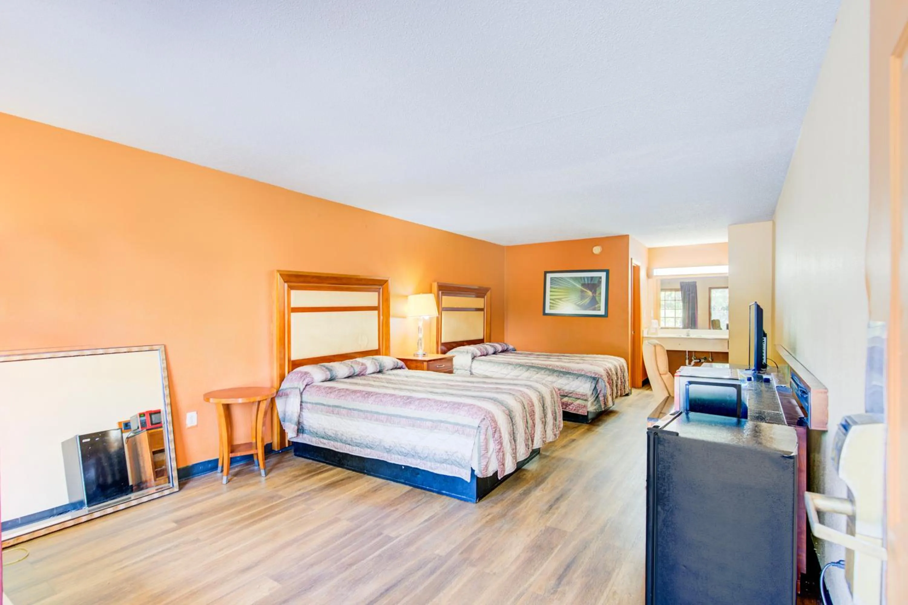 Bedroom, Bed in Hotel O Deluxe Inn Kingstree SC HWY 52