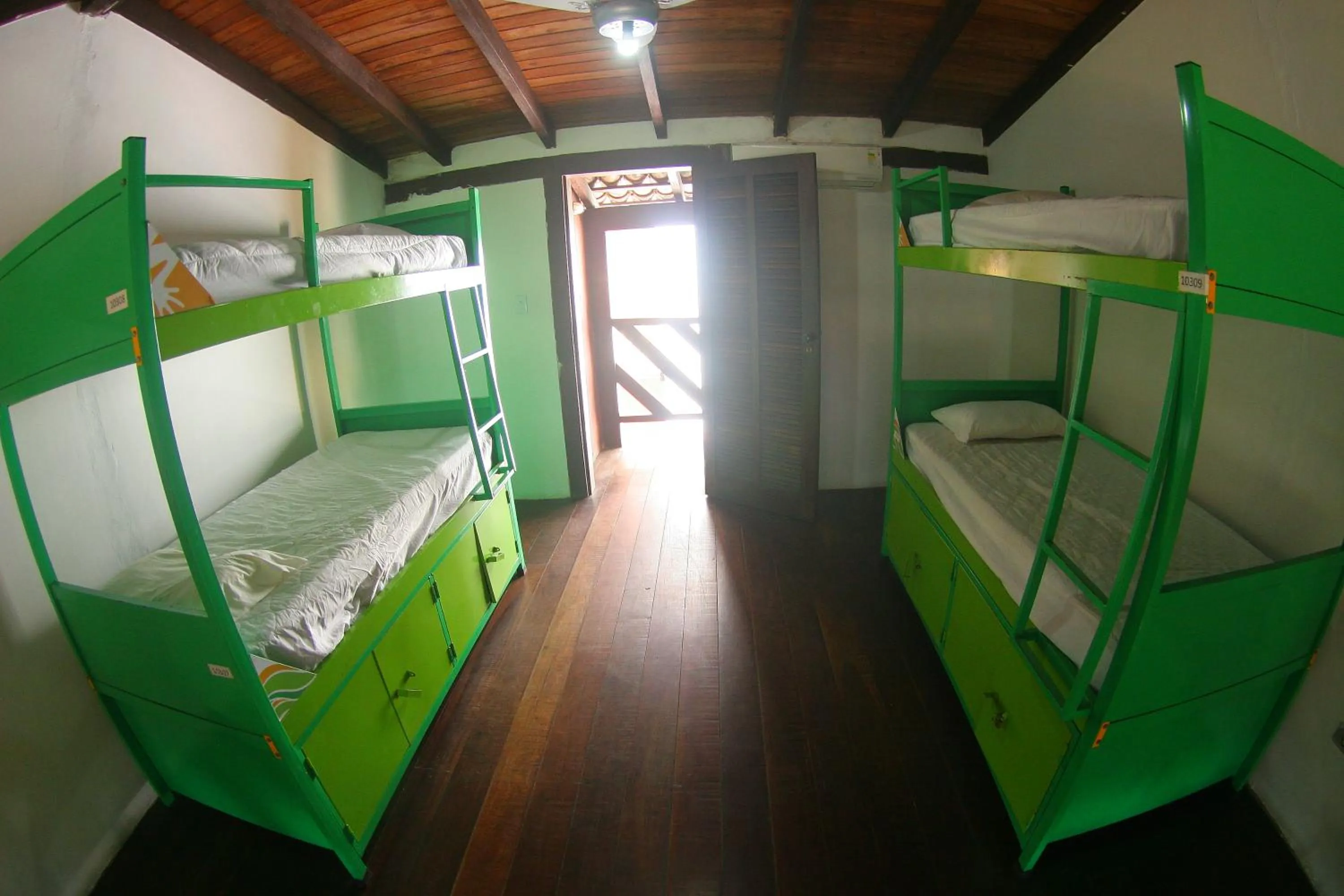 bunk bed, Bed in Pousada Tubes Maresias