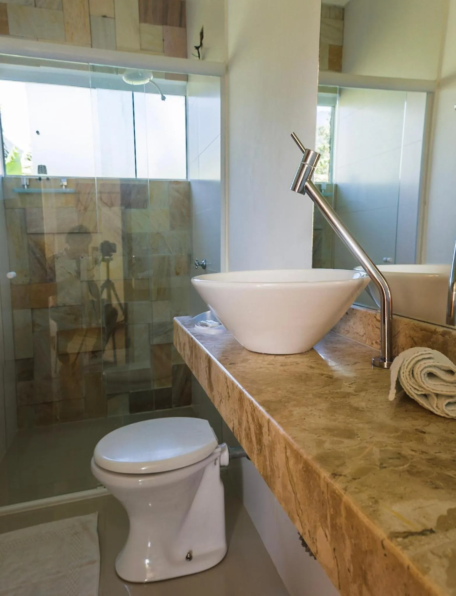 Bathroom in Pousada Tubes Maresias