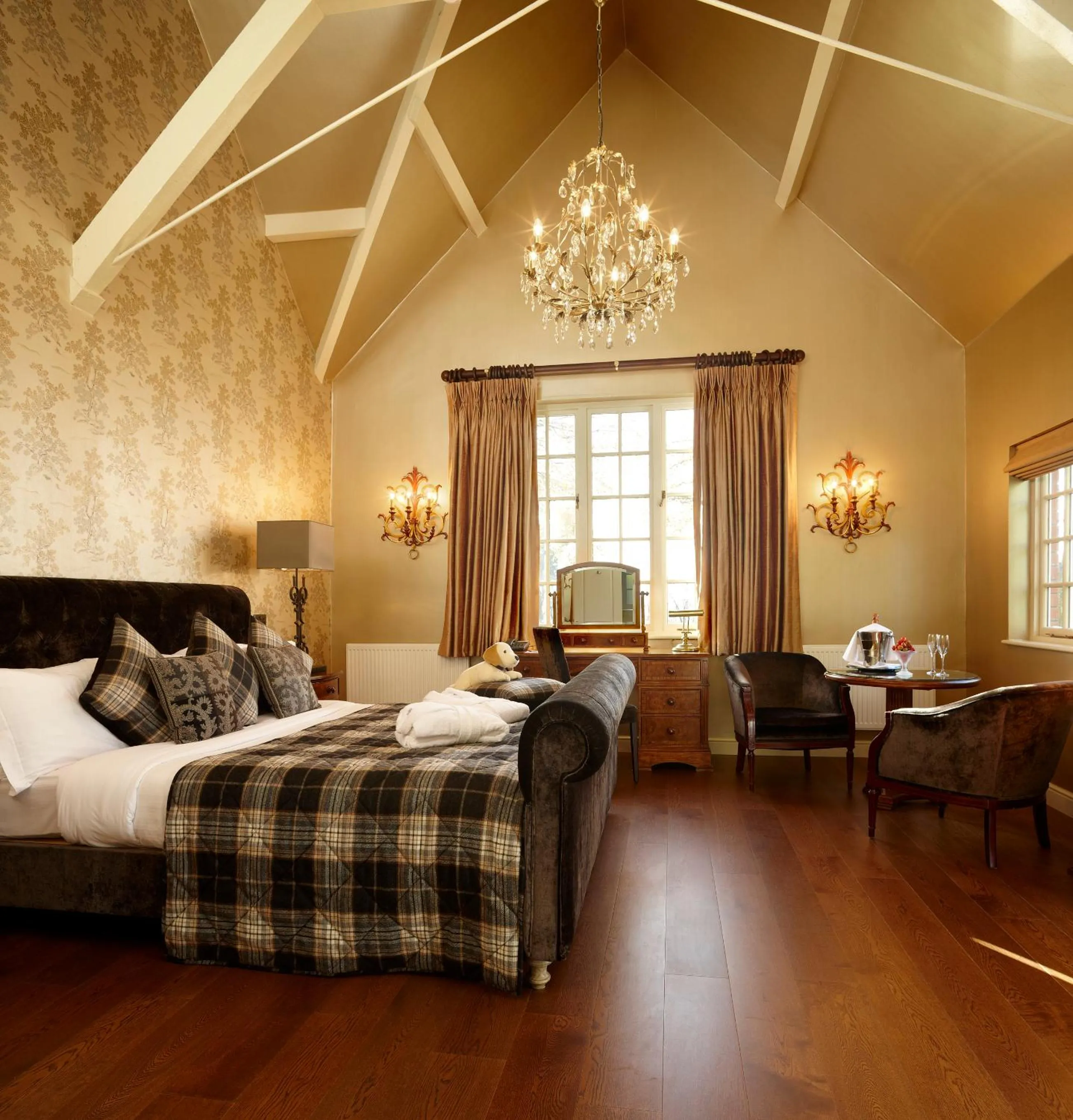 Bed in The Coed-Y-Mwstwr Hotel