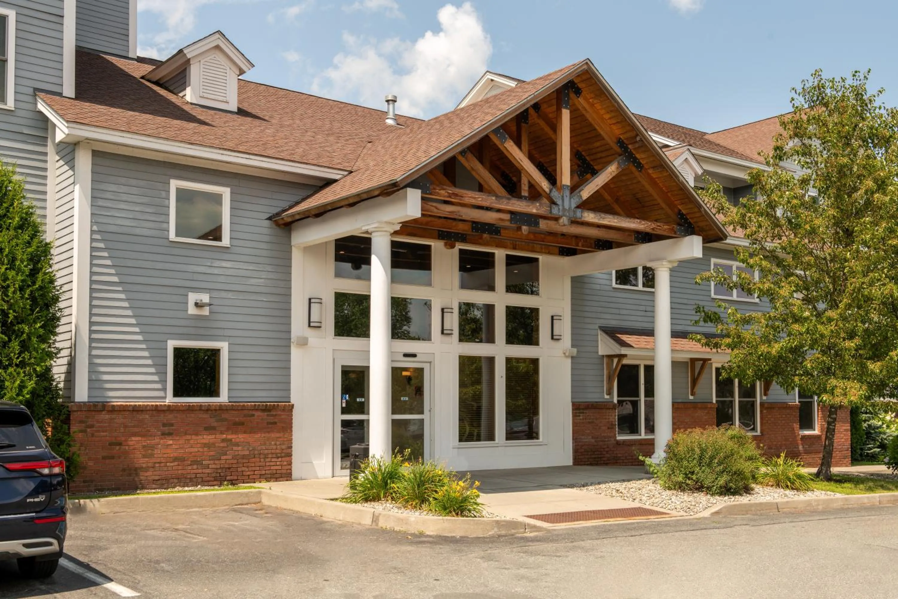 Property building in White River Inn & Suites