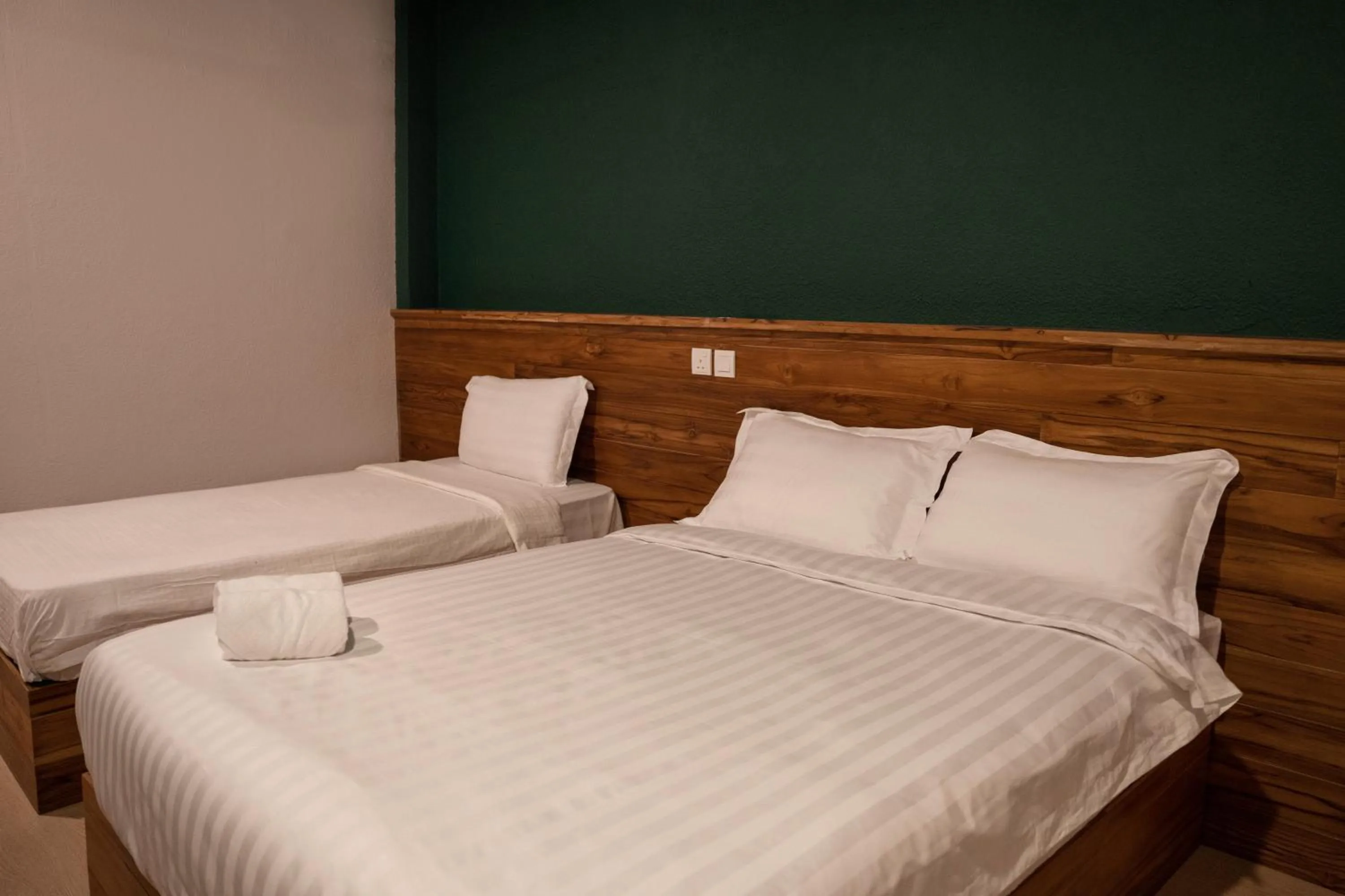 Bed in Room V Jalan Sultanah Near Bus Stop Batu Pahat