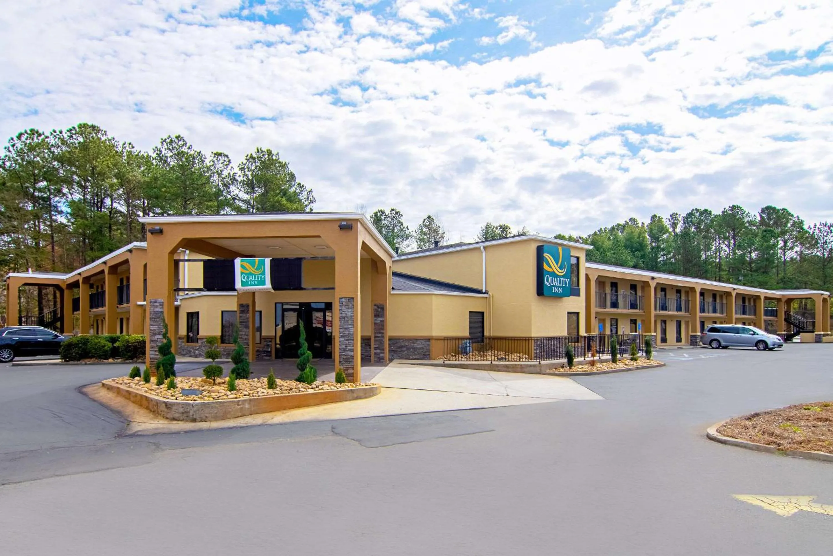 Property building in Quality Inn Villa Rica