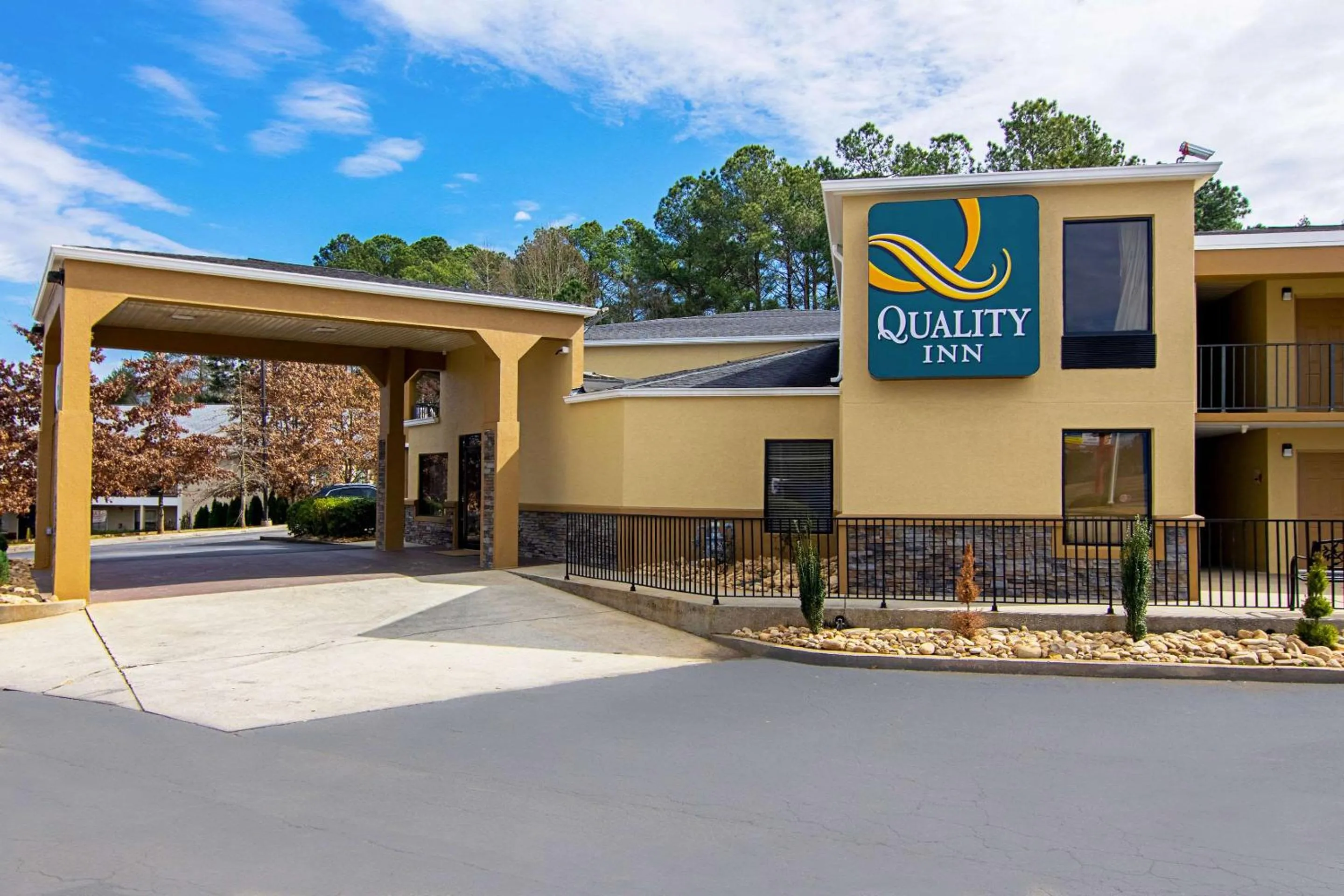 Property building in Quality Inn Villa Rica