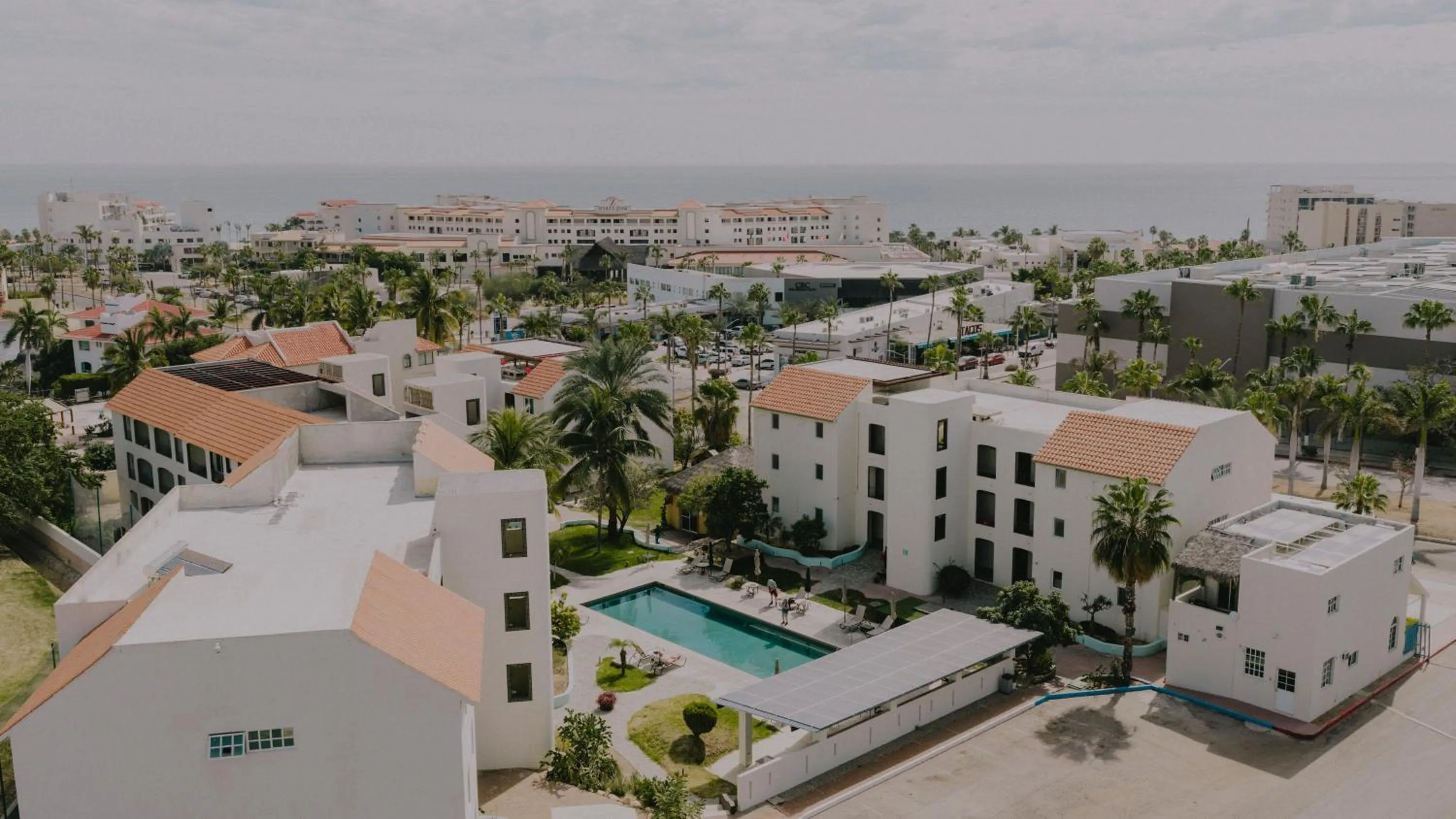 Property building in Santa Maria del Cabo